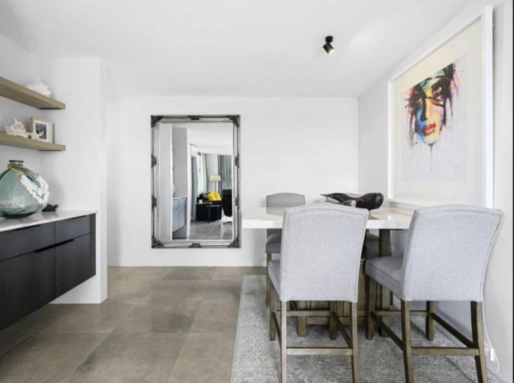 Two-Bedroom Apartment with Balcony photo 3