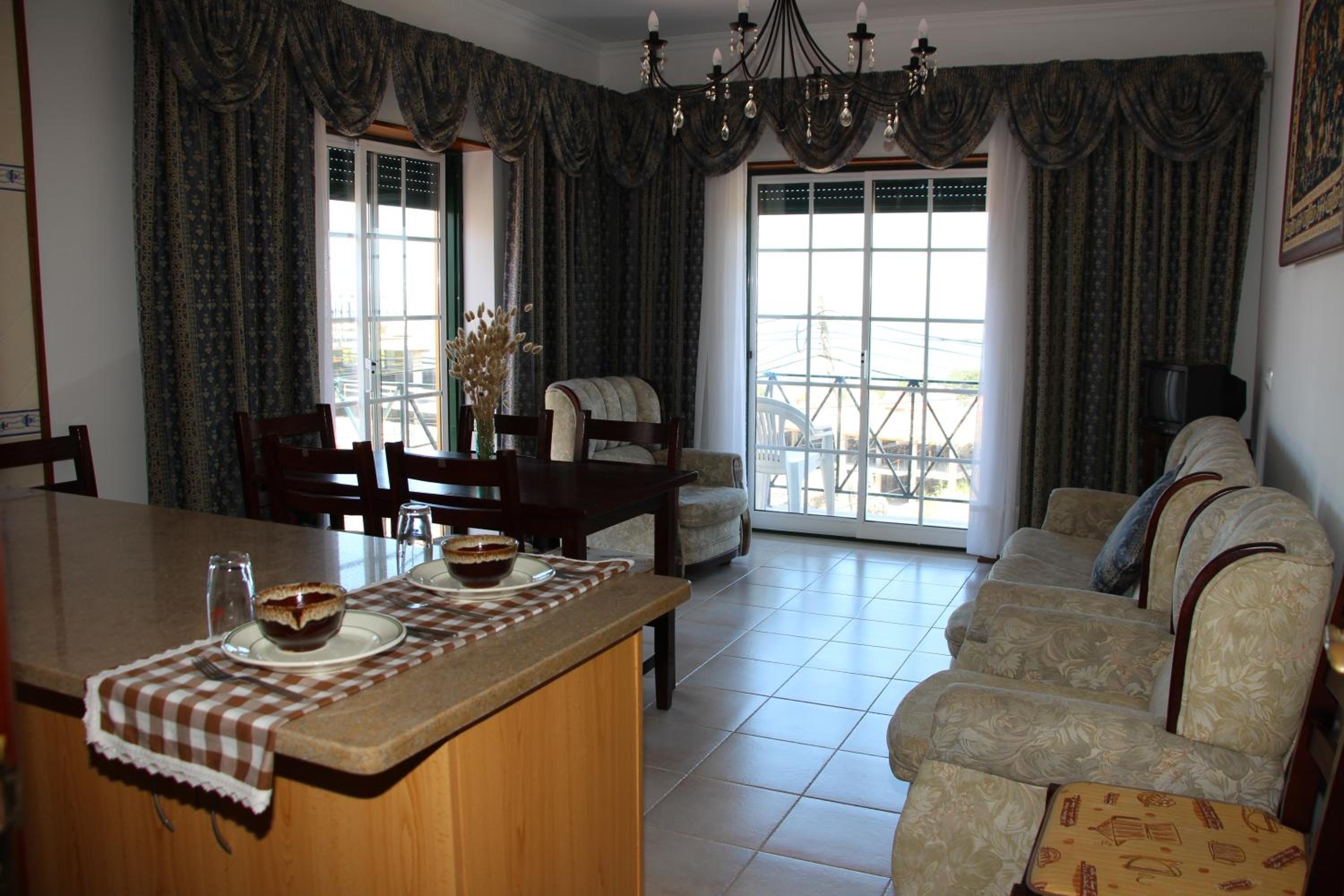 Family Room - Photo 12