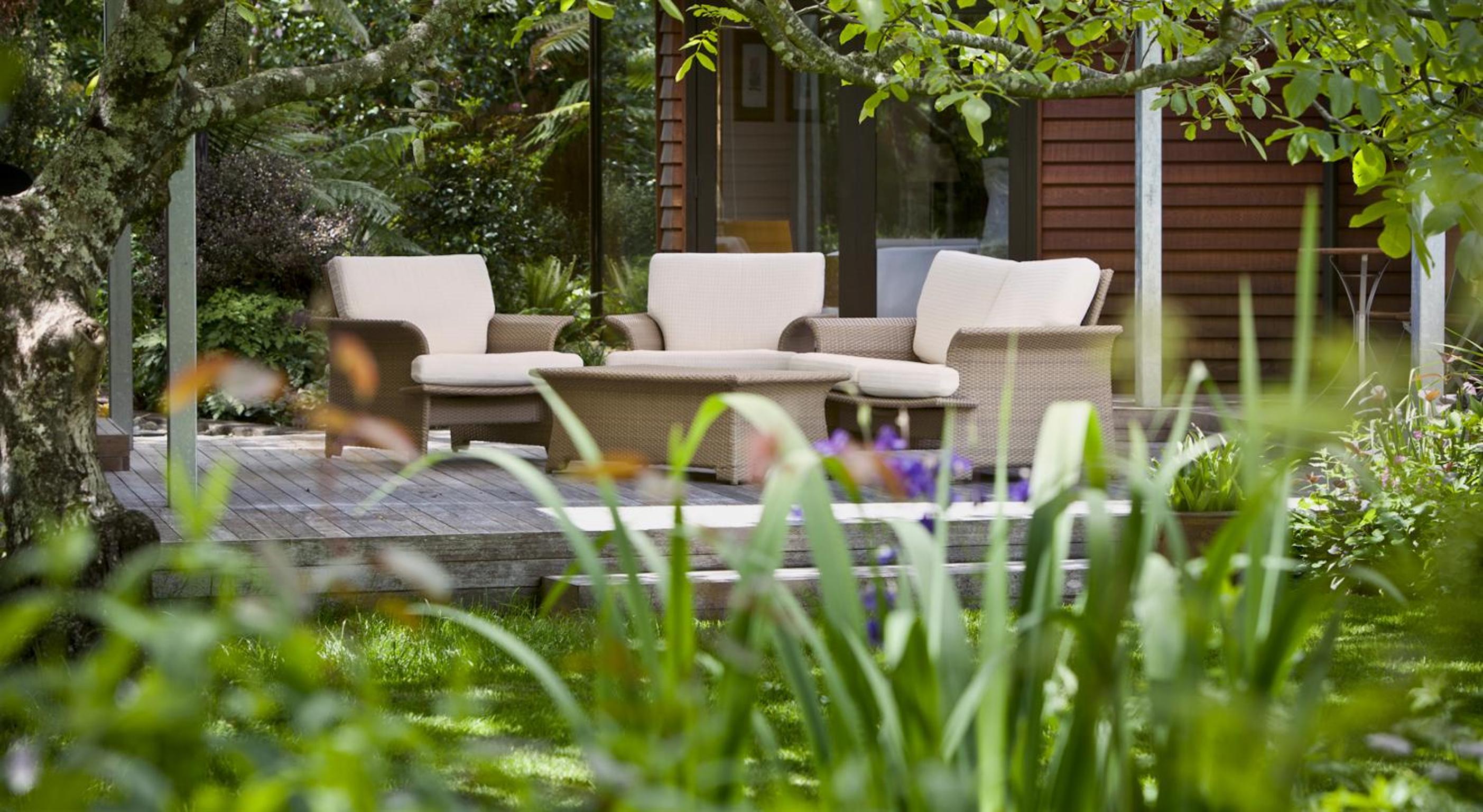 King Room with Private Garden - Photo 3