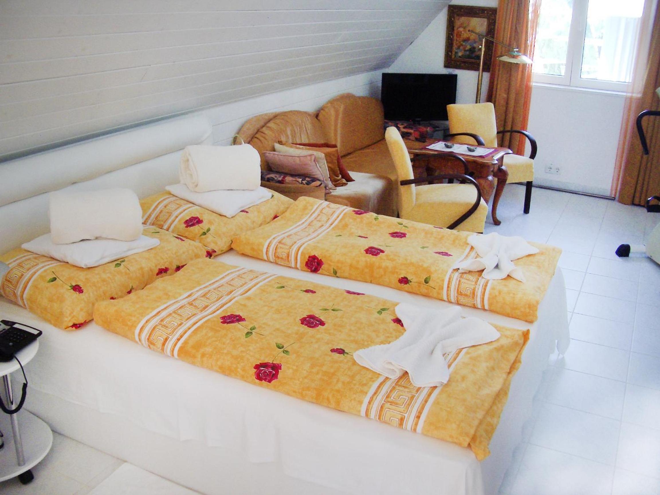 Large Double Room photo 1