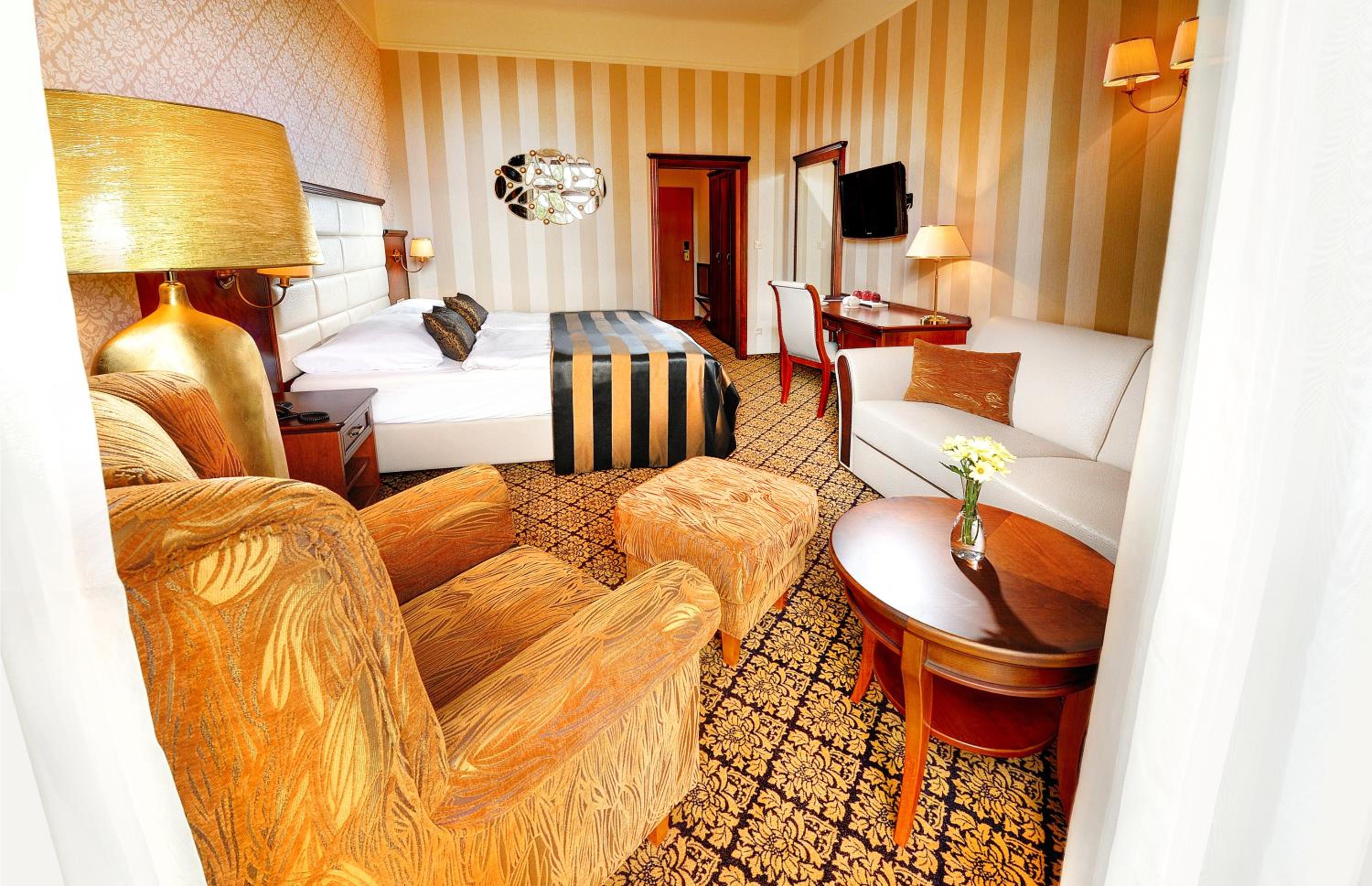 Classic Double Room with View - Photo 4