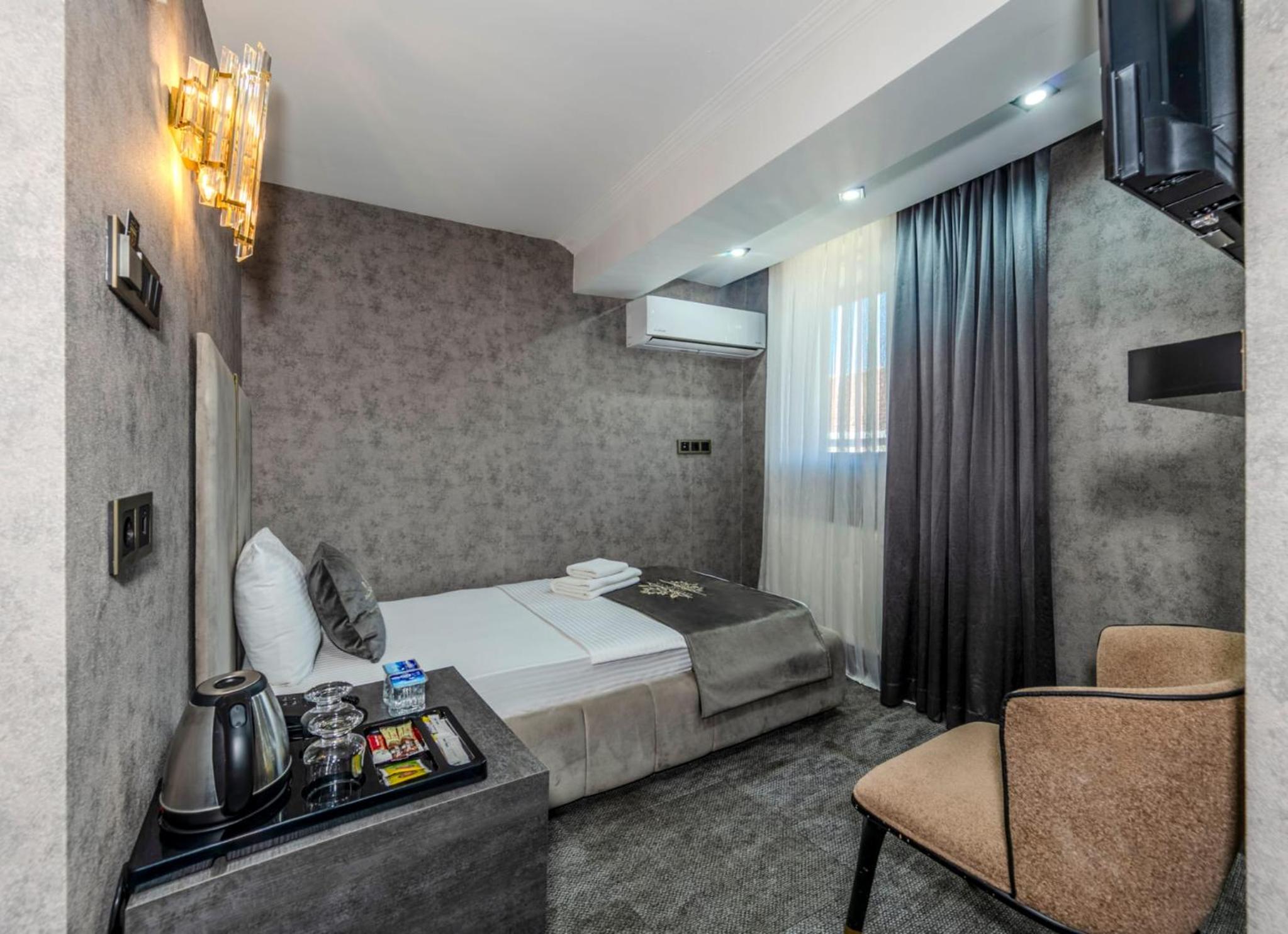 Single Room photo 3