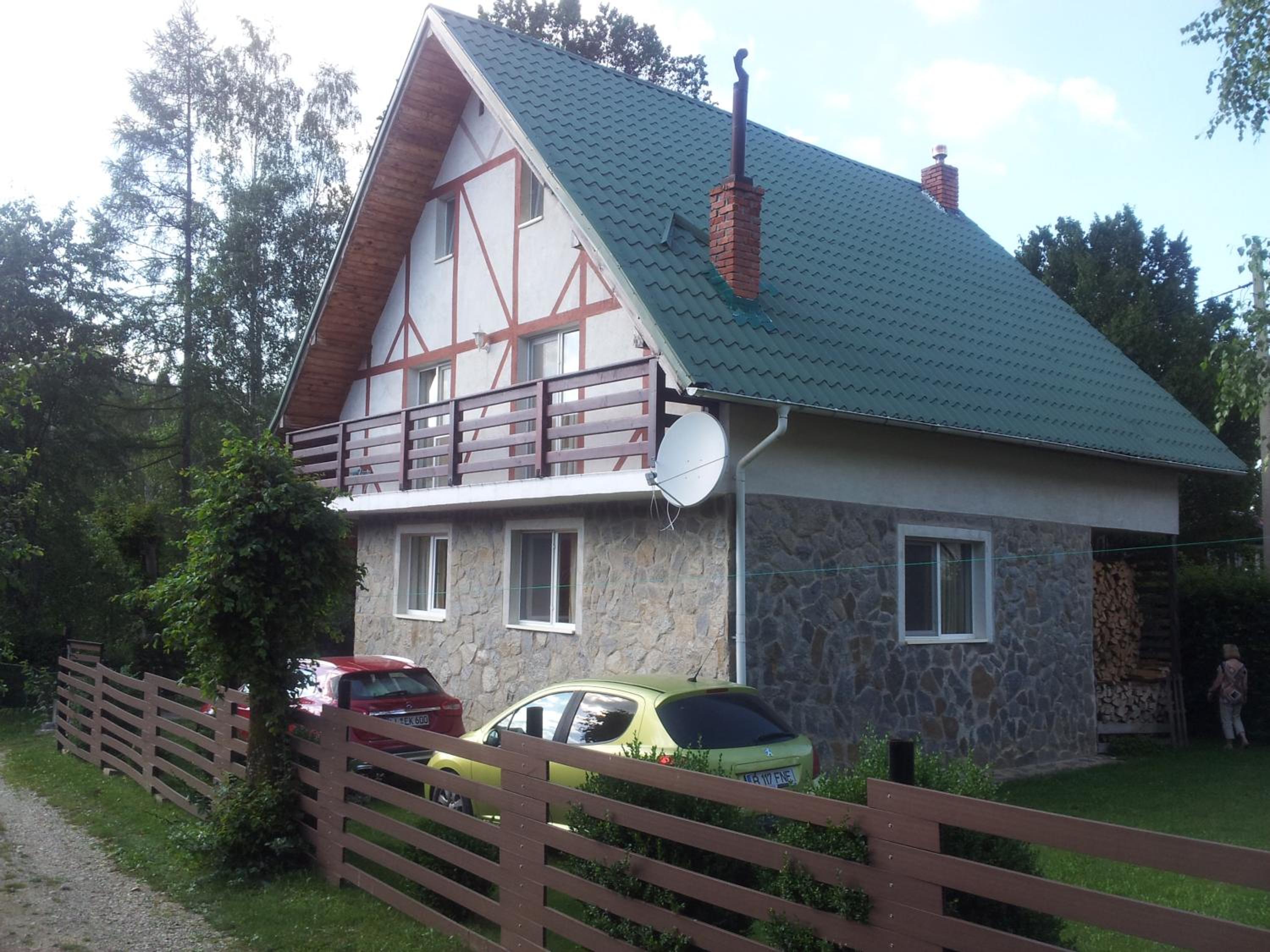 Four-Bedroom House photo 2