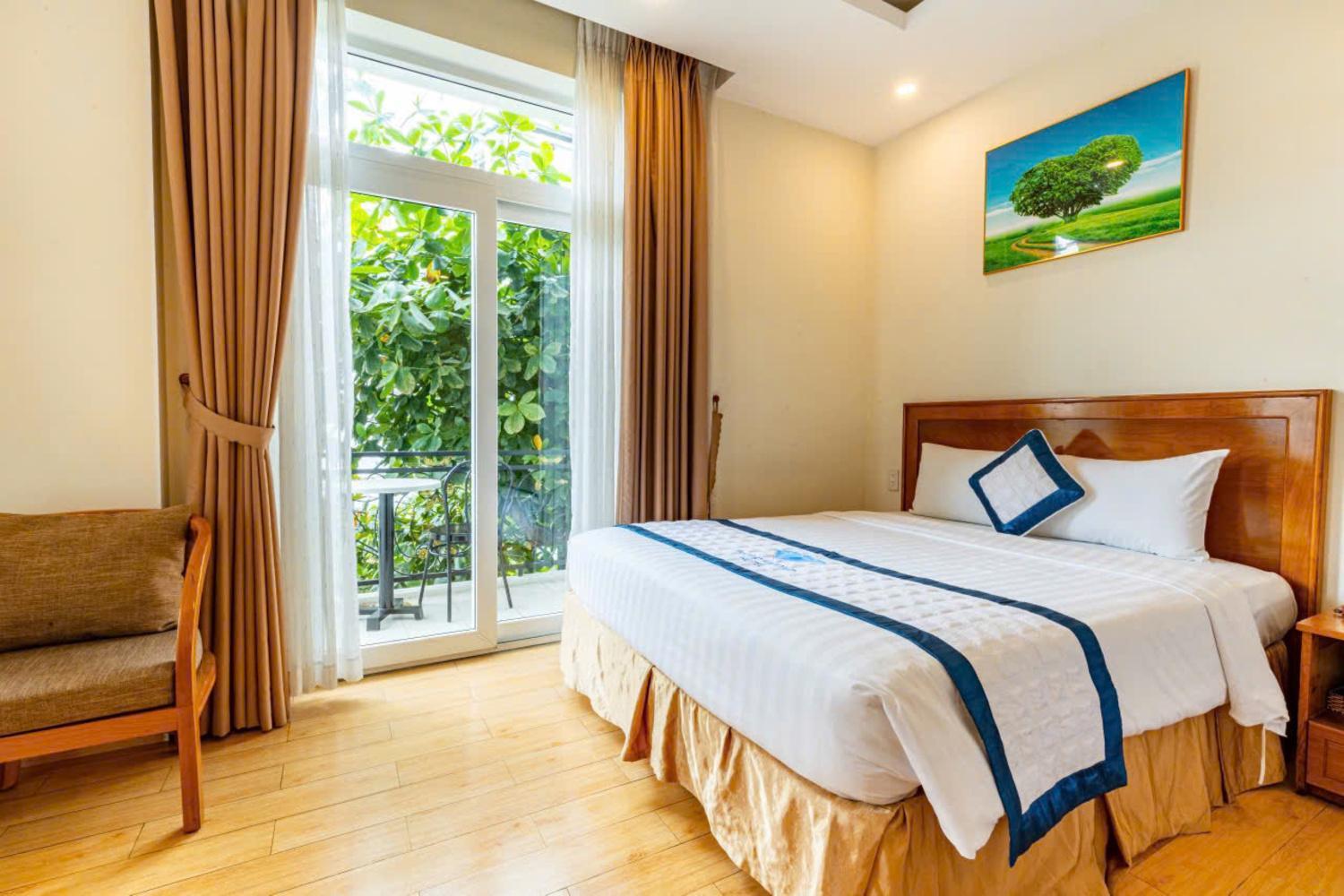 Deluxe Double Room with Balcony