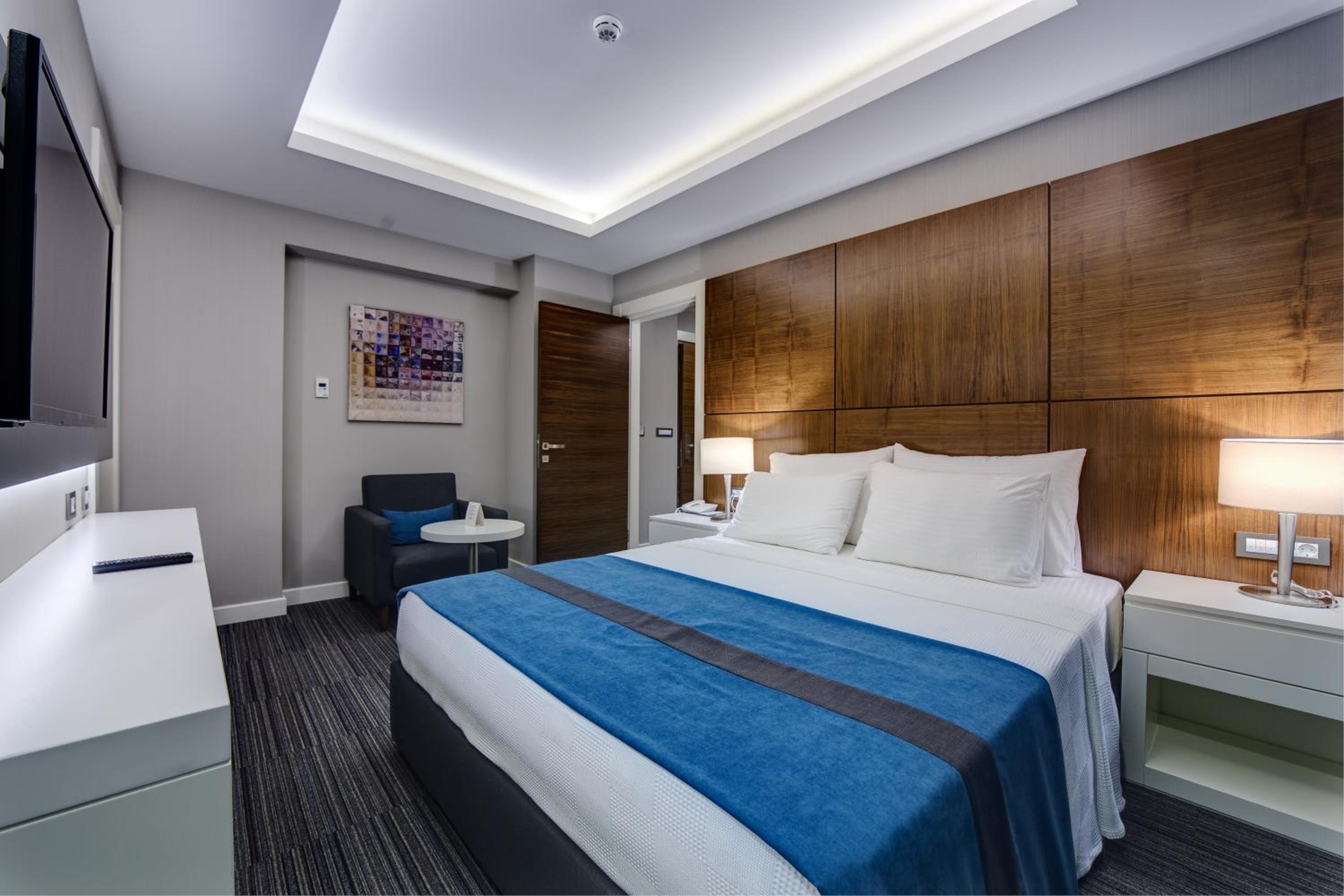 Executive Suite photo 2