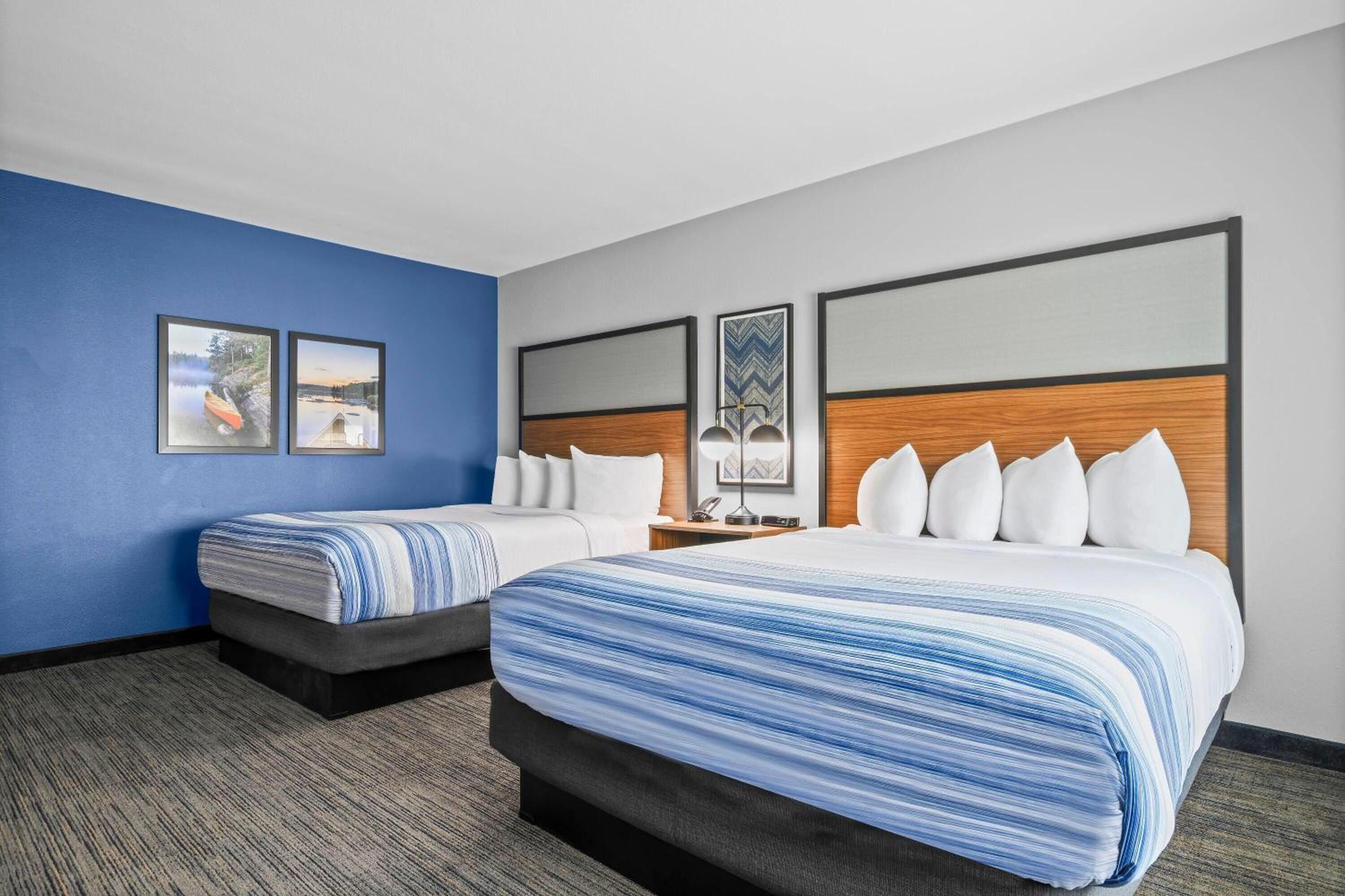 One-Bedroom Suite with Two Queen Beds - Non-Smoking