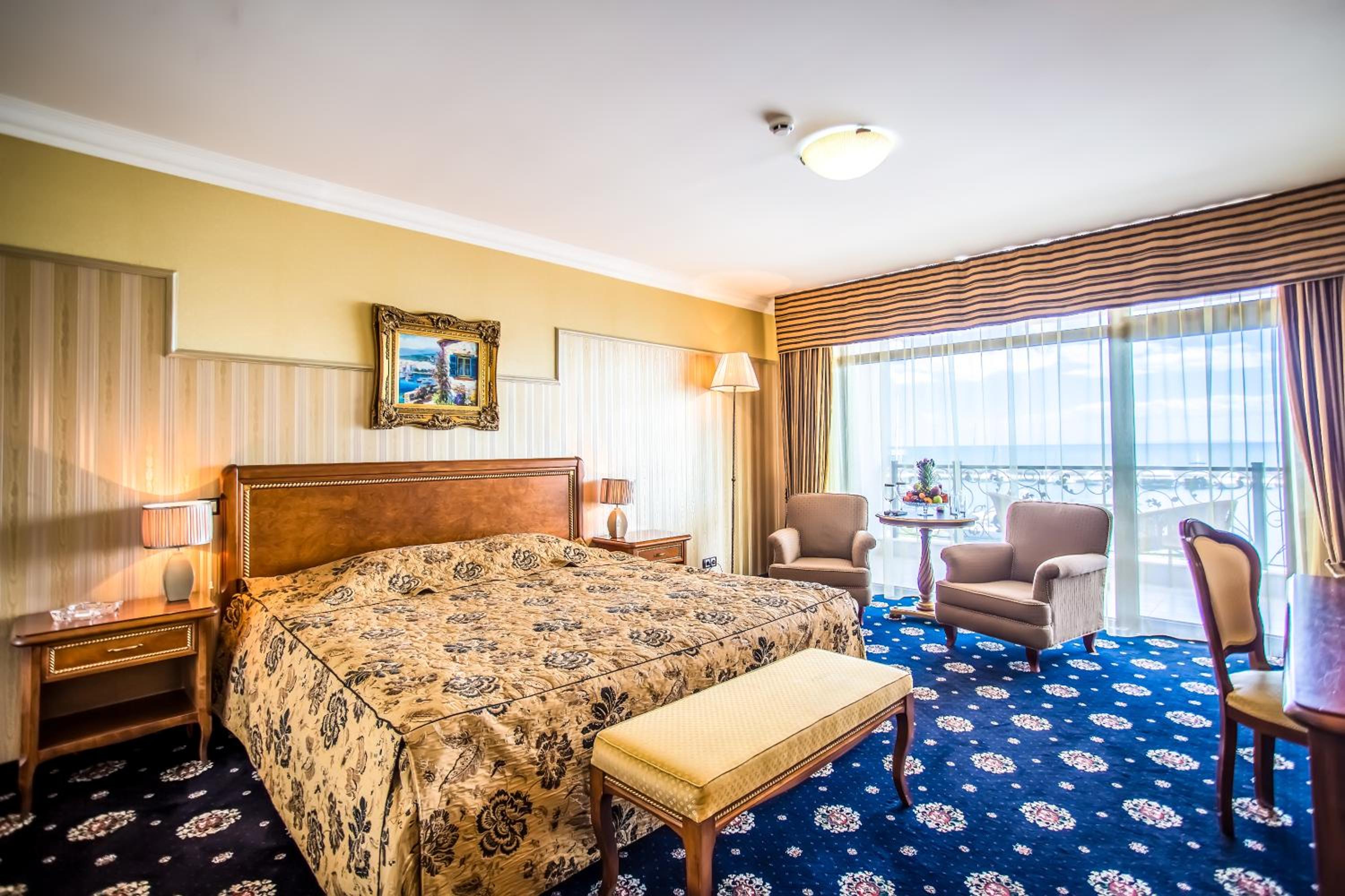 Double Room with Sea View - Photo 4