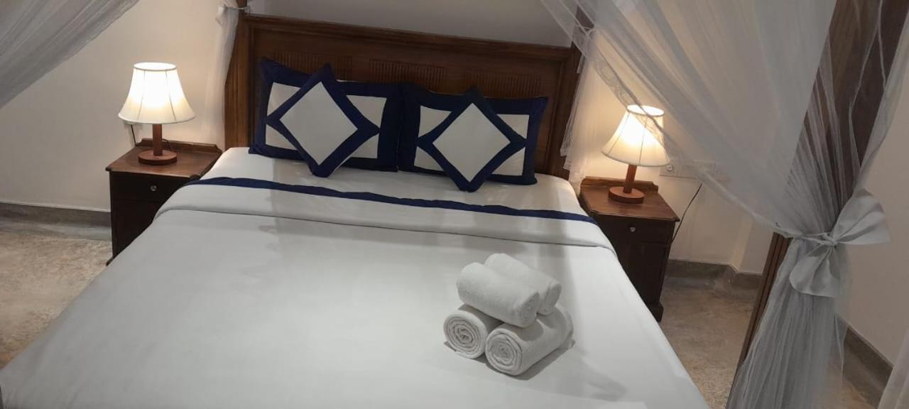 Deluxe Double Room with Balcony photo 2