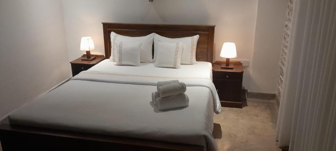 Deluxe Double Room with Balcony photo 1
