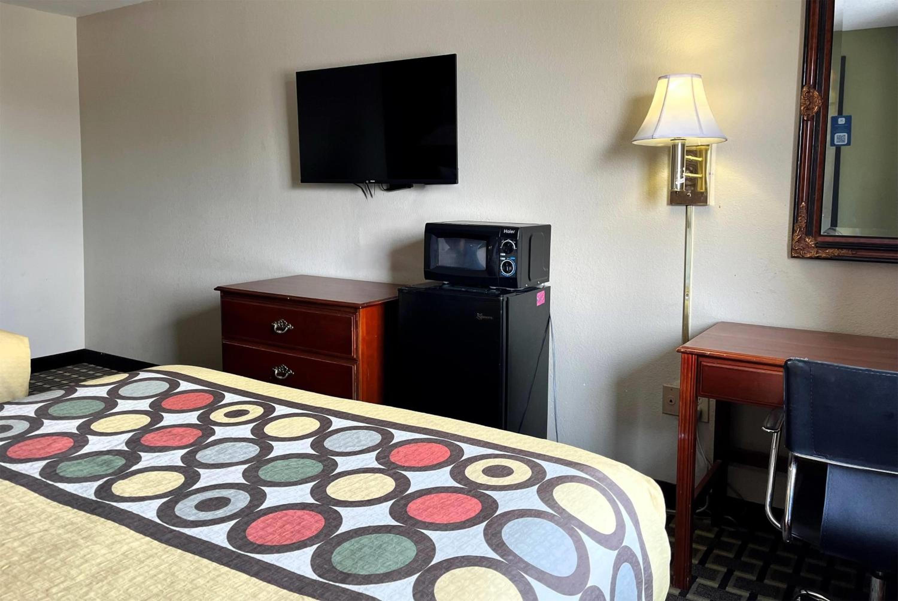Studio Suite with Two Queen Beds - Non-Smoking photo 2