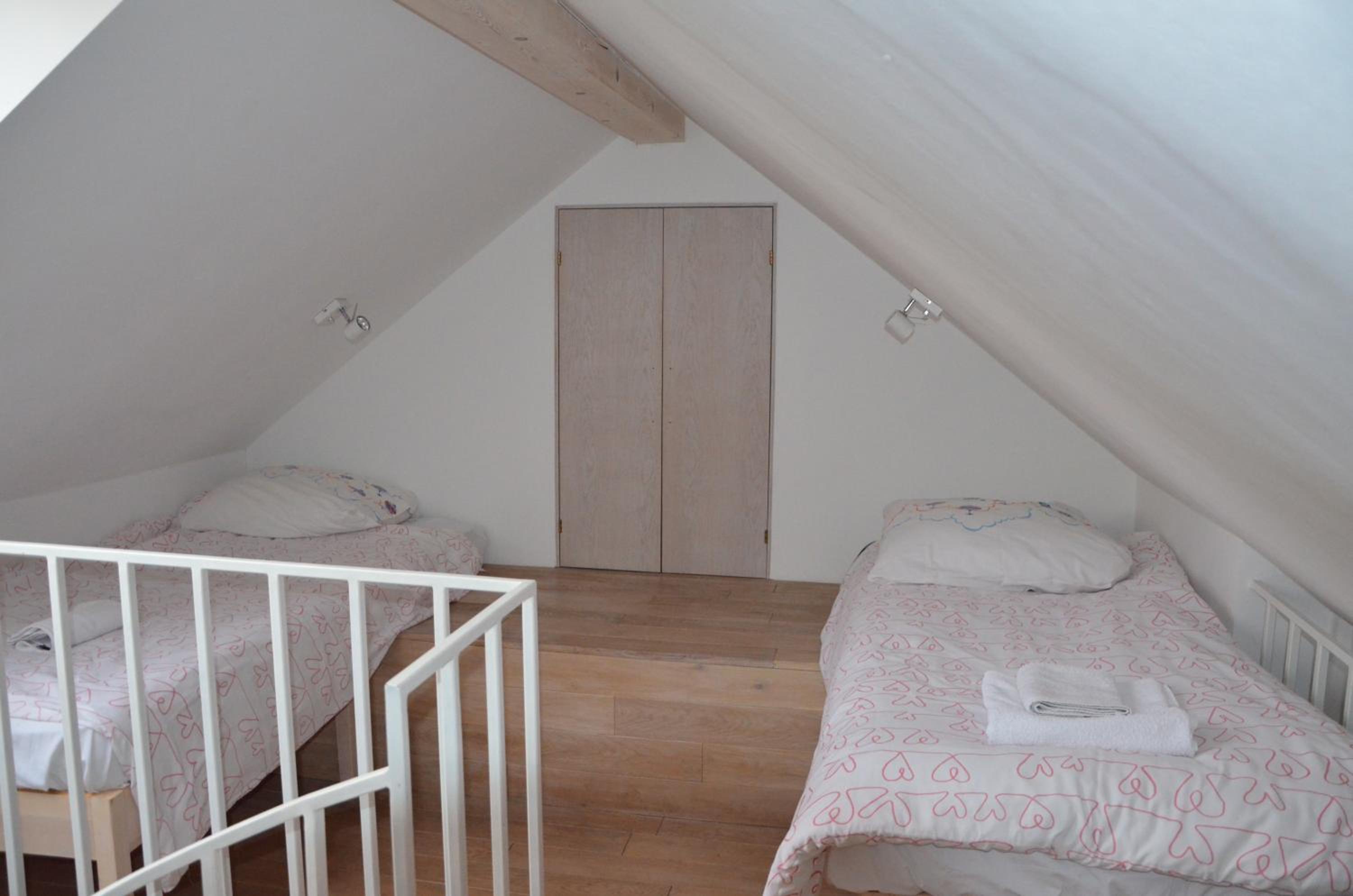 Duplex Quadruple Room - Photo 5