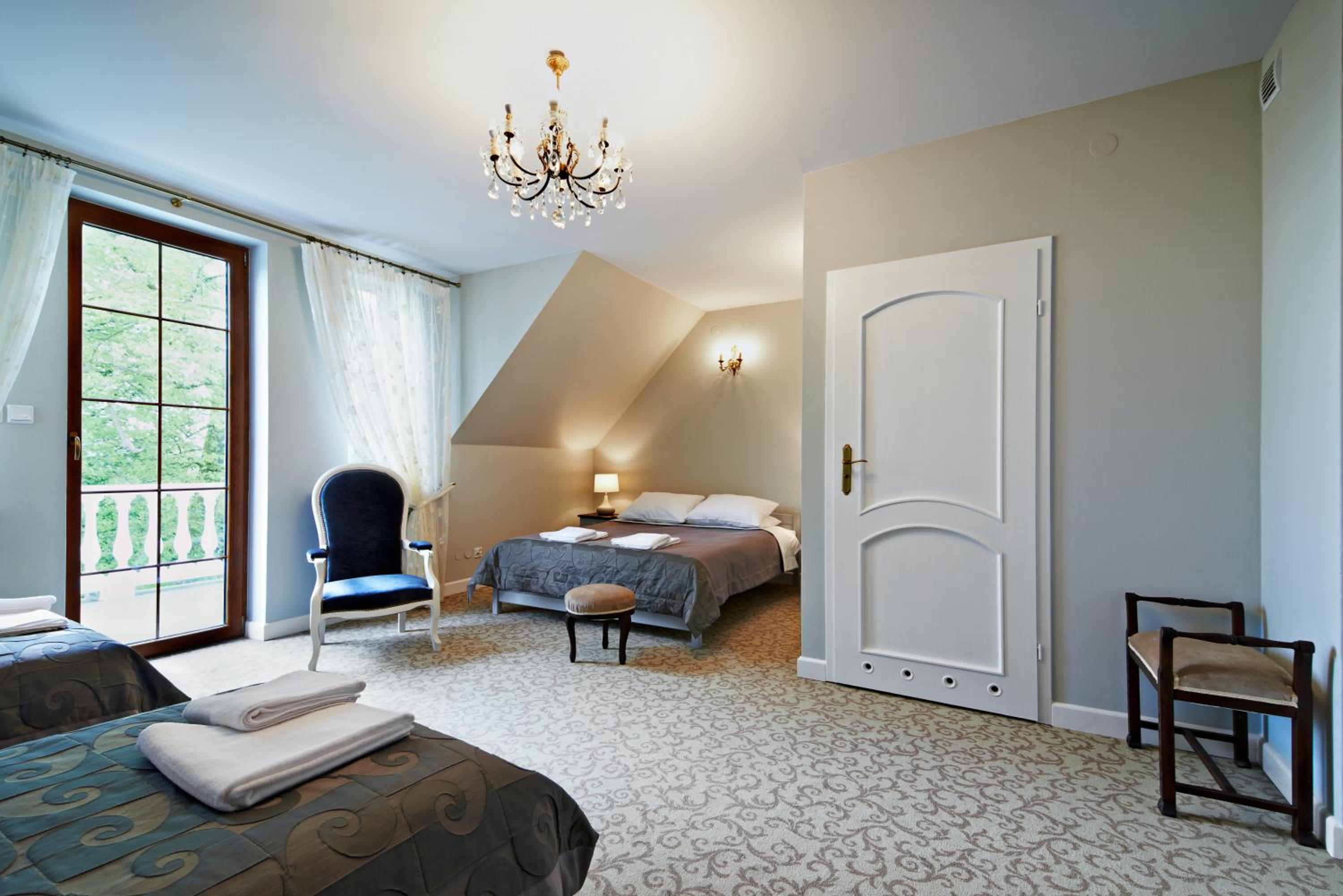 Deluxe Family Room - Photo 1