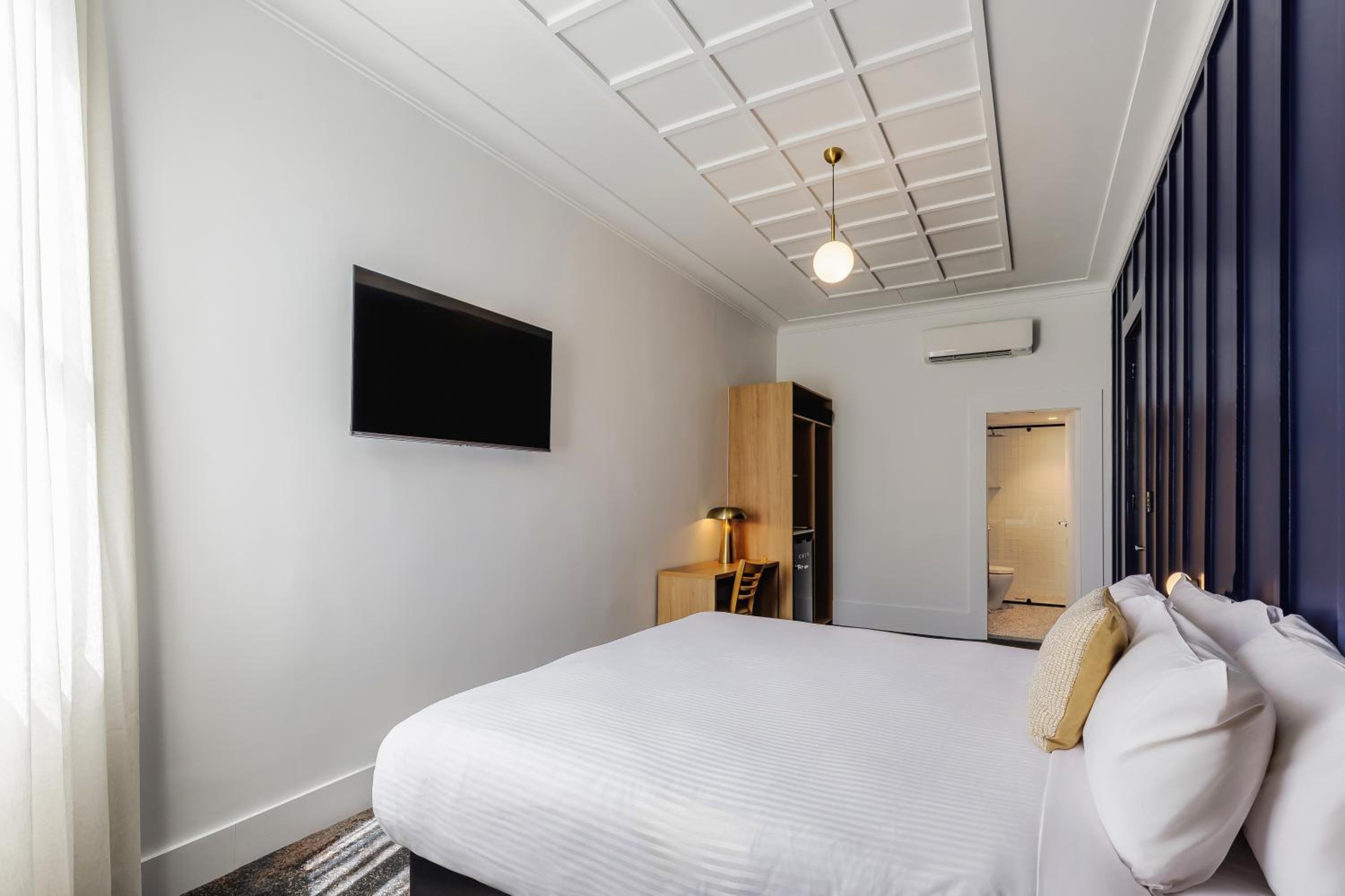 Superior King Room photo 2