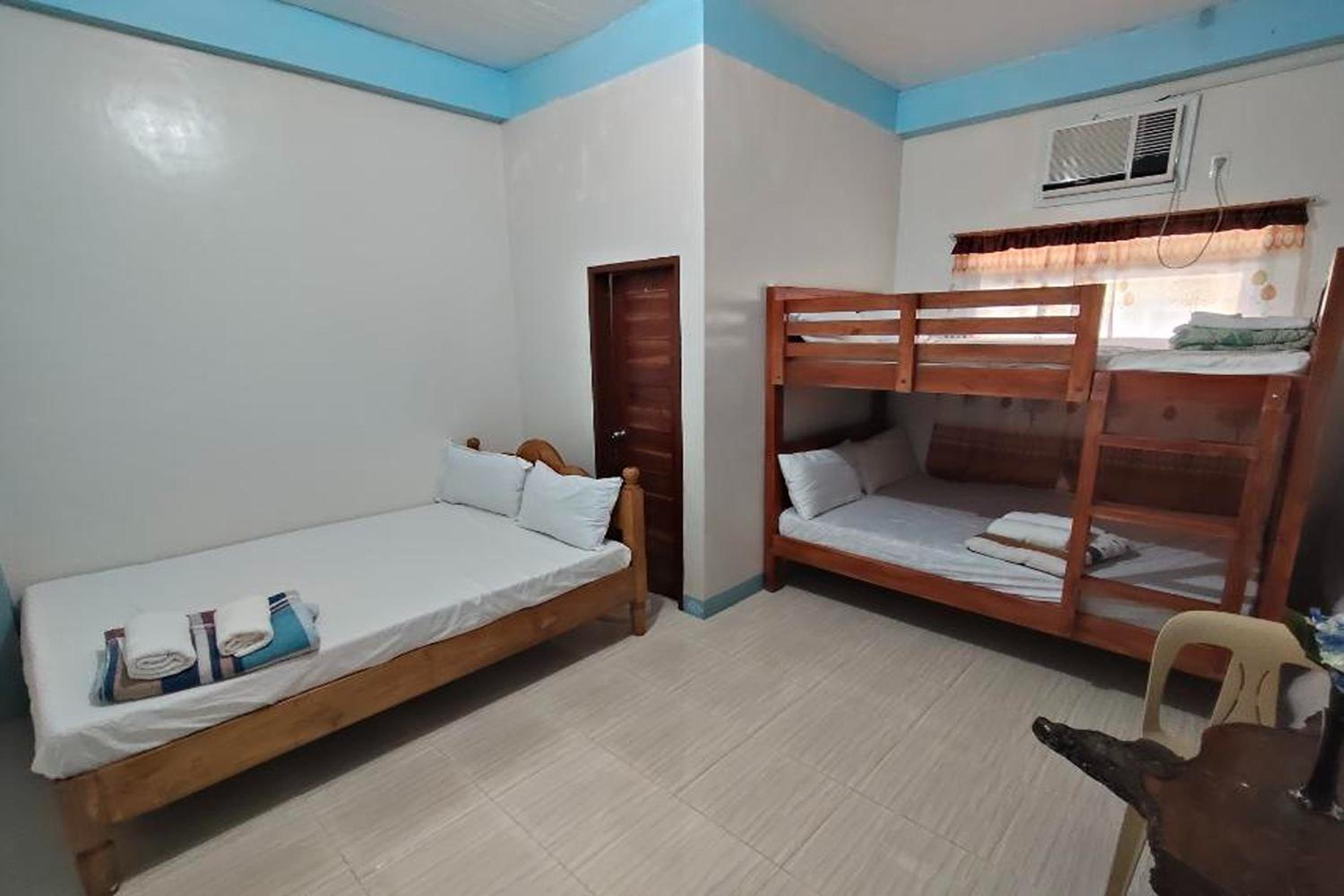 Deluxe Family Suite photo 2
