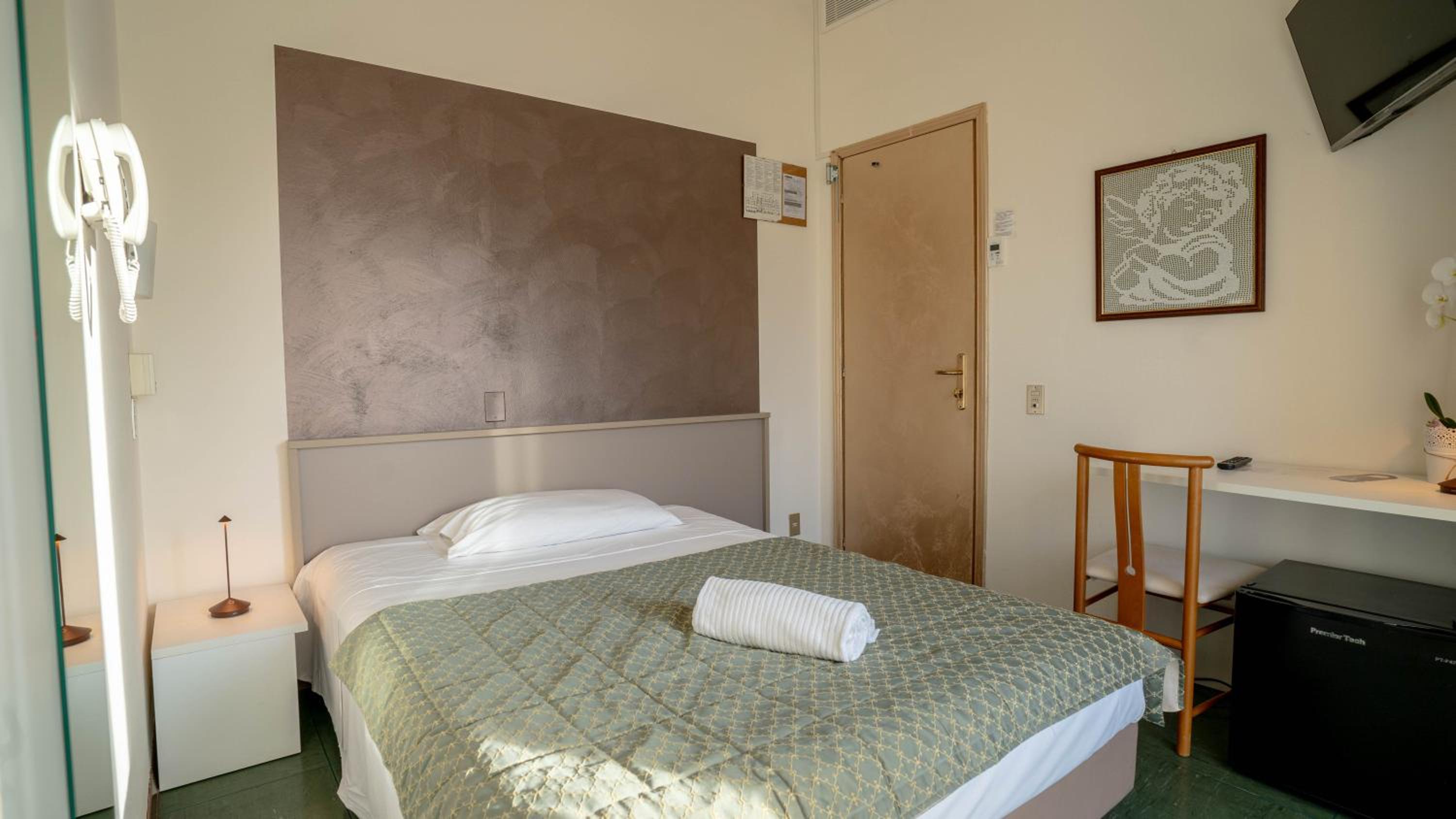 Single Room photo 2