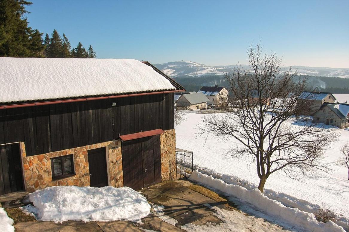 Double Room with Shared Bathroom photo 3
