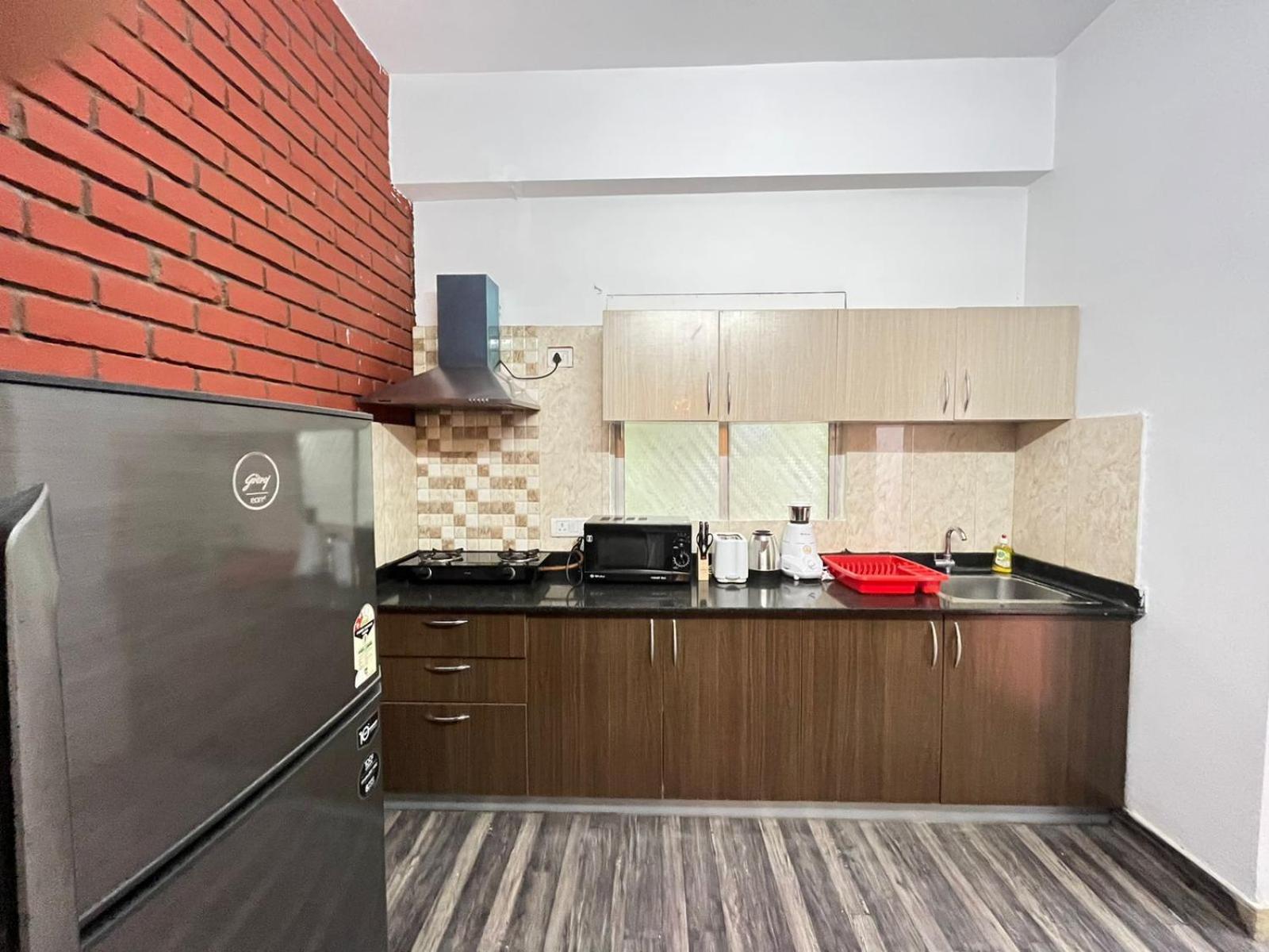 One-Bedroom Apartment with Balcony