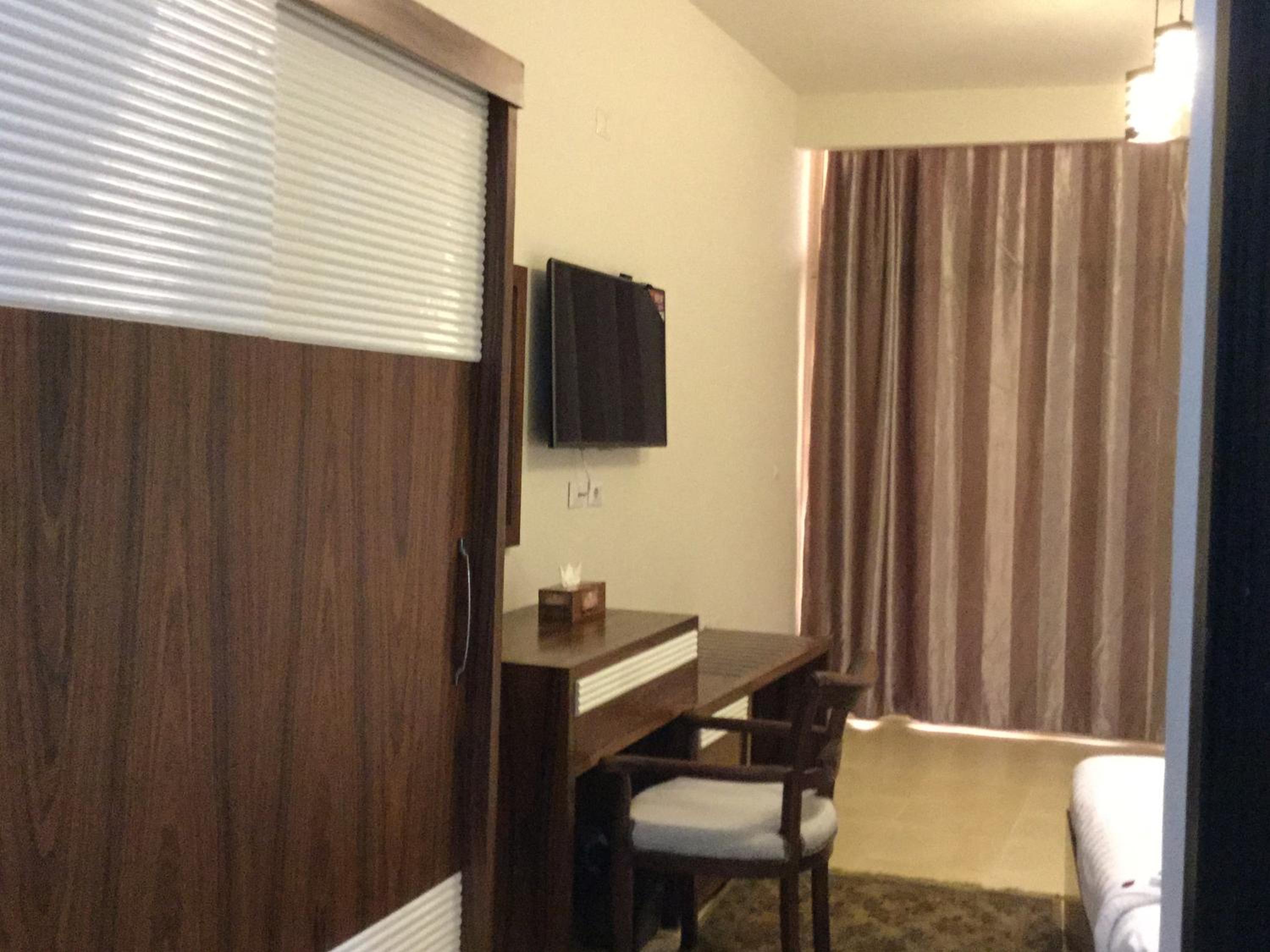 Budget Double Room photo 2