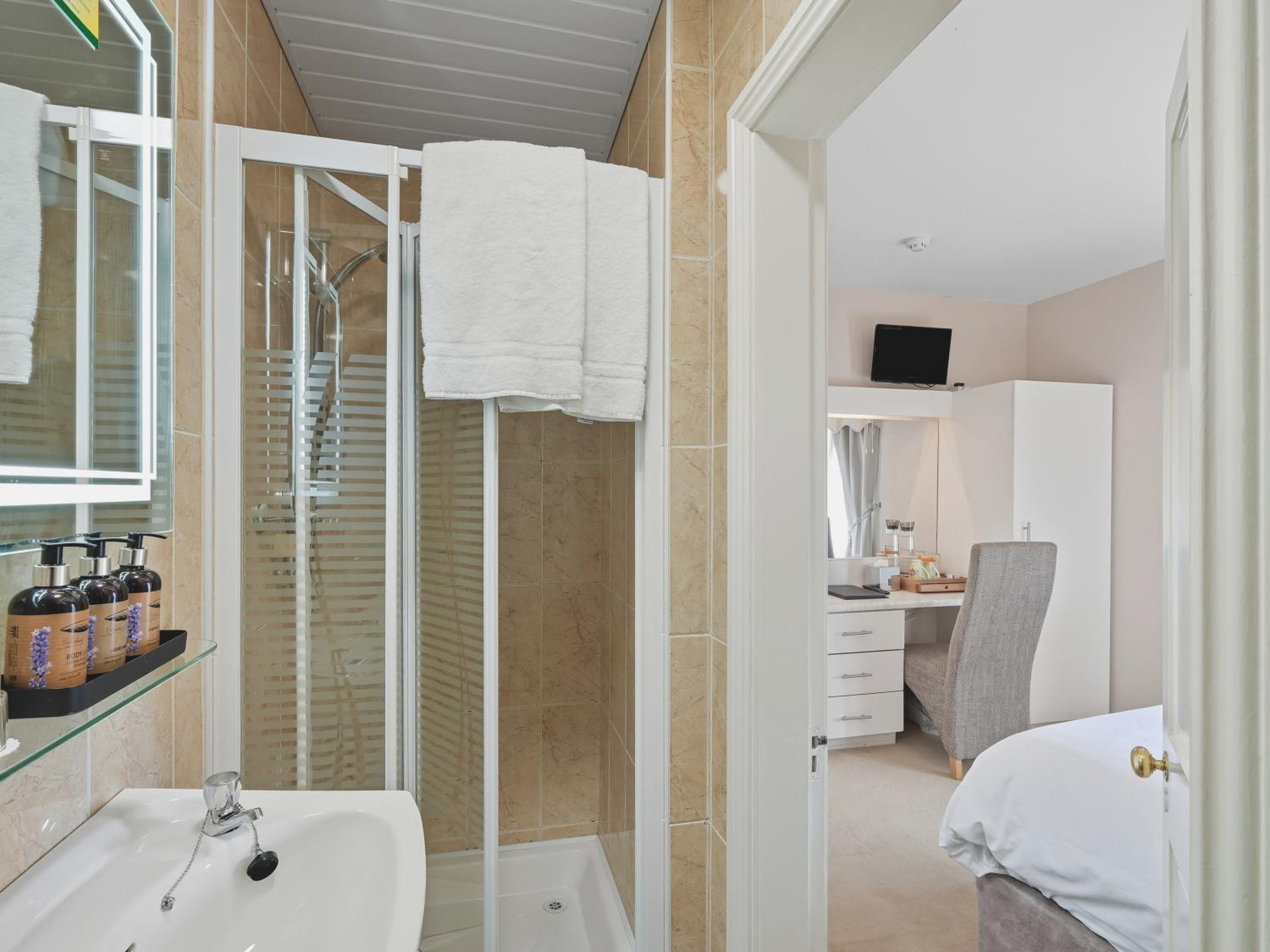 Double Room - Photo 3