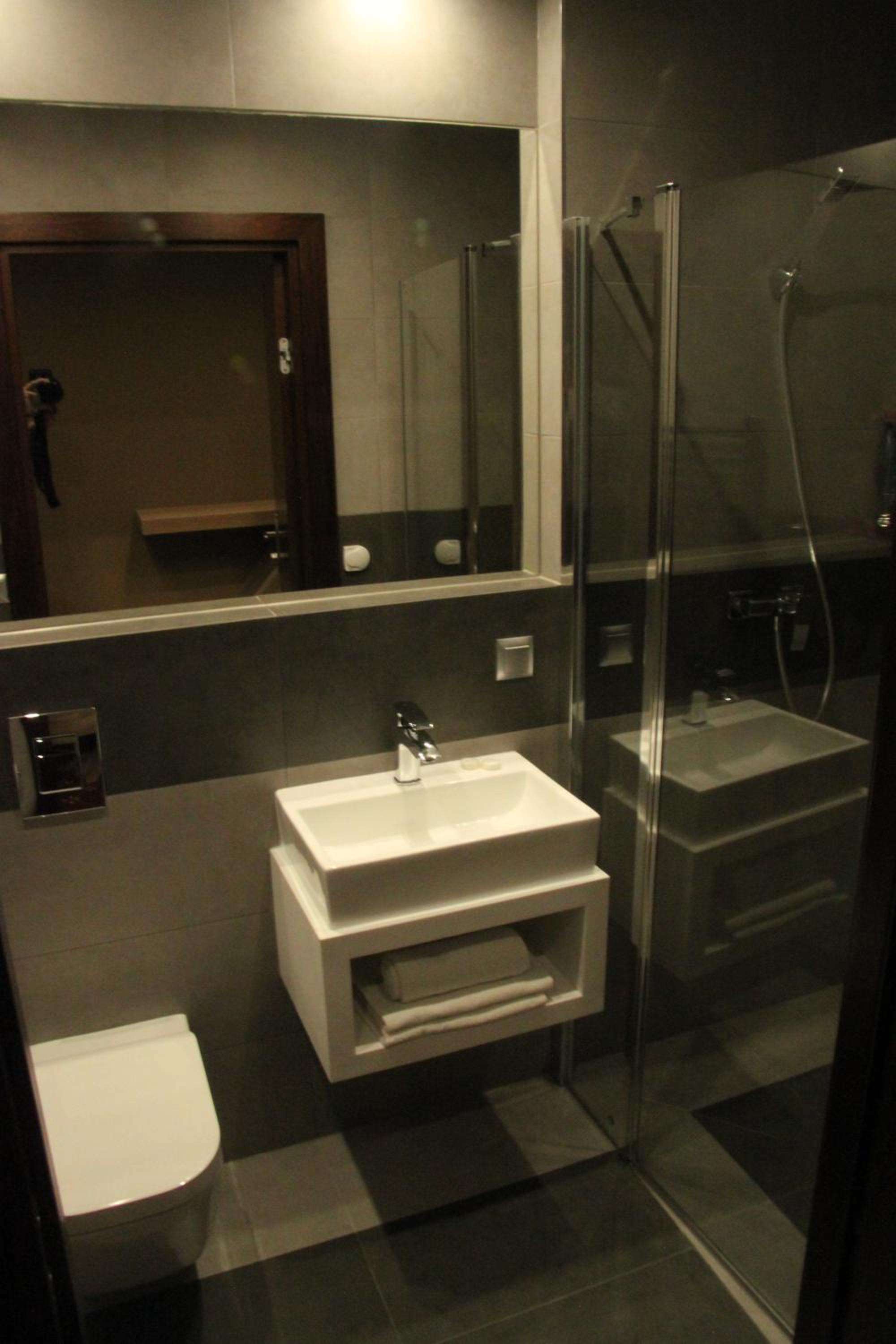 Deluxe Double or Twin Room with Balcony - Photo 20
