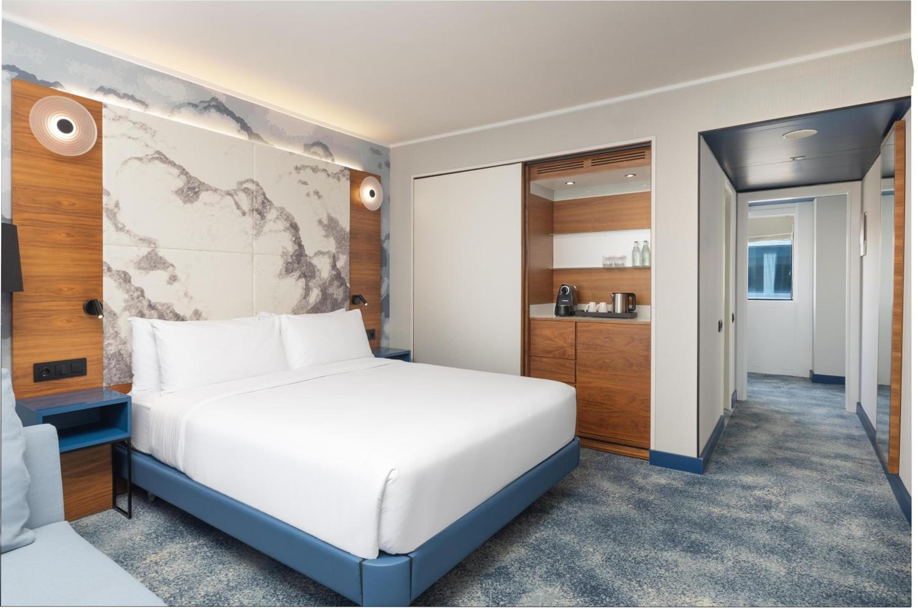 Executive Corner King Room - Lounge Access