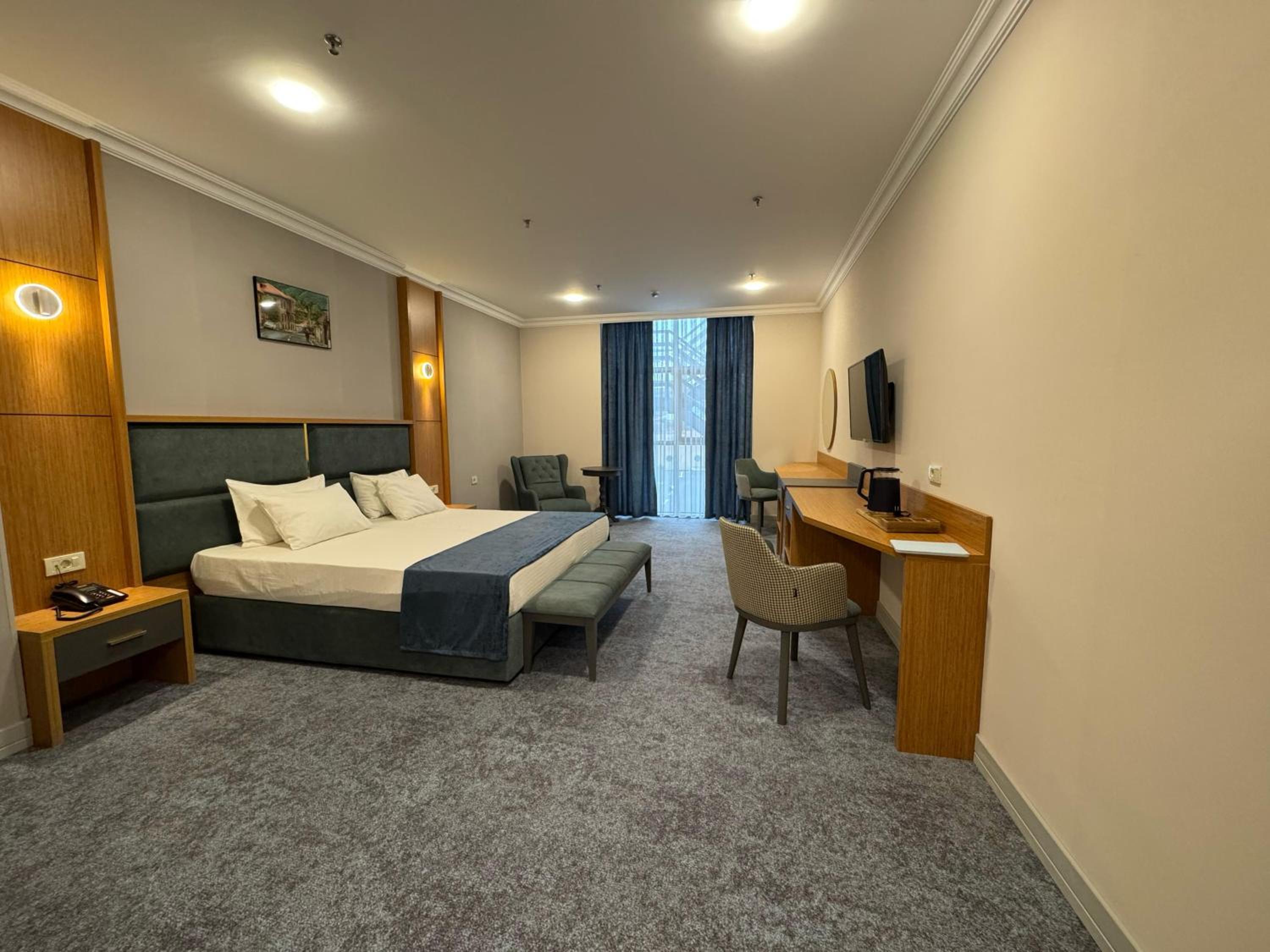 Queen Room with Balcony