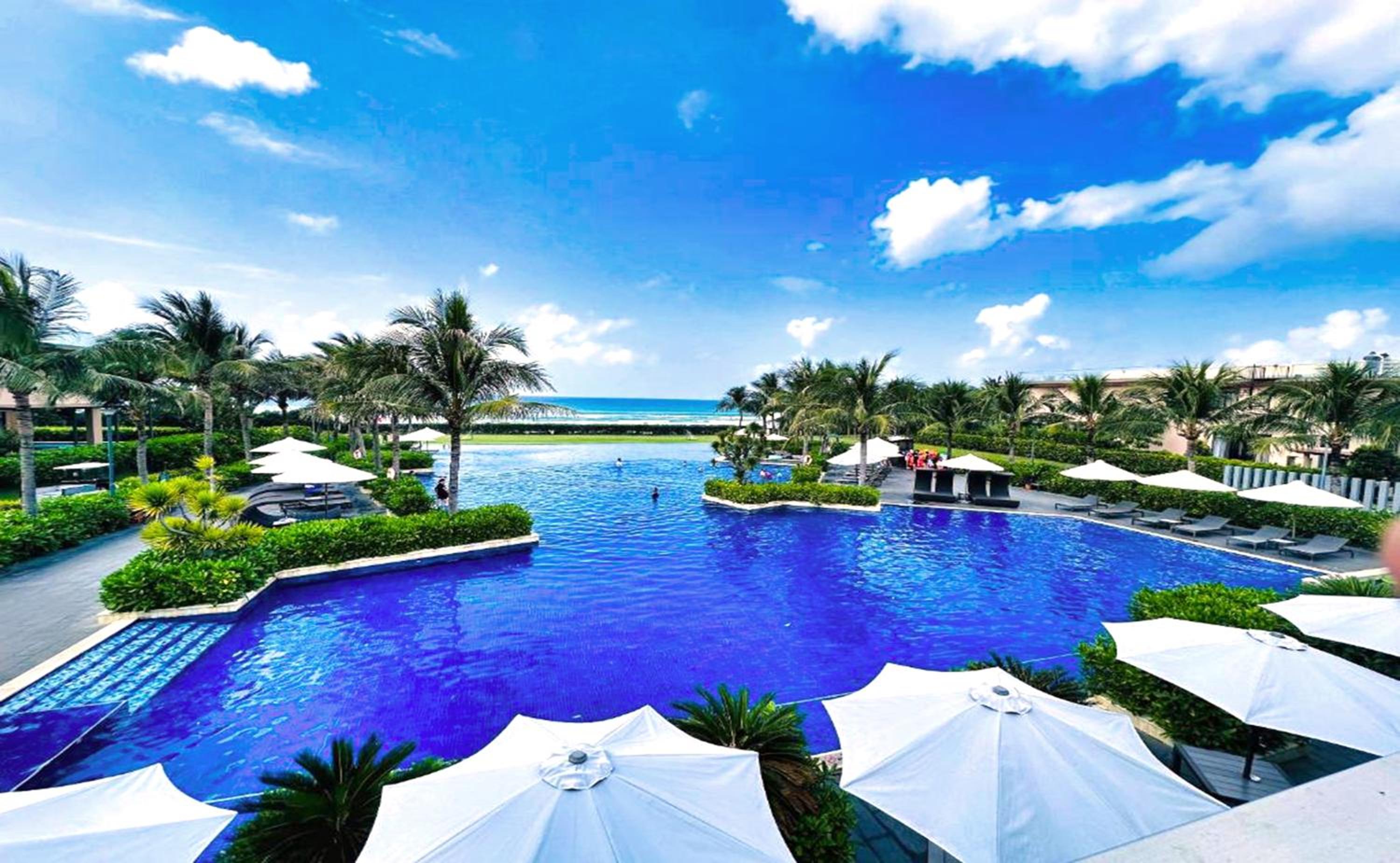 Villa - Beach Front