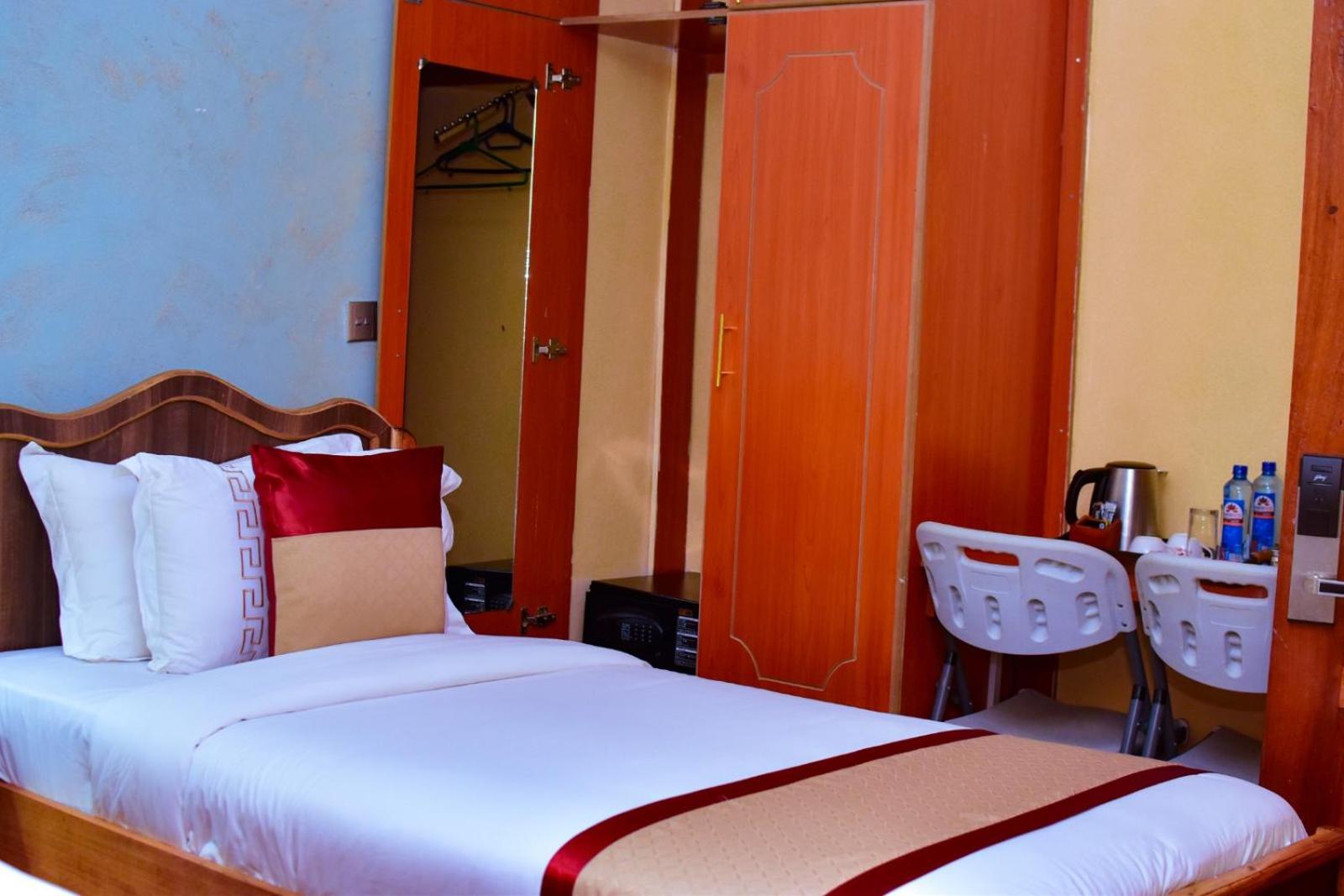 Deluxe Single Room