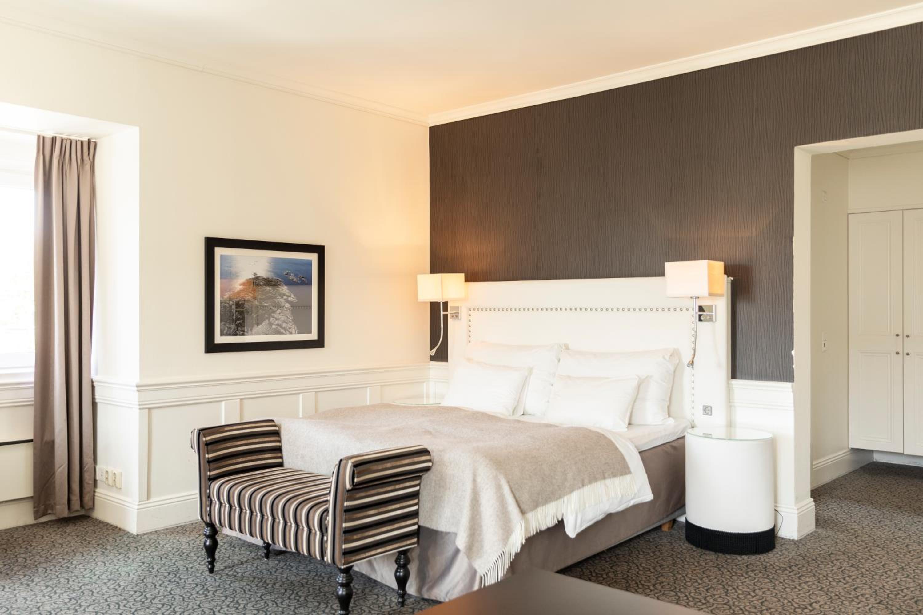 Deluxe Room - Photo 2