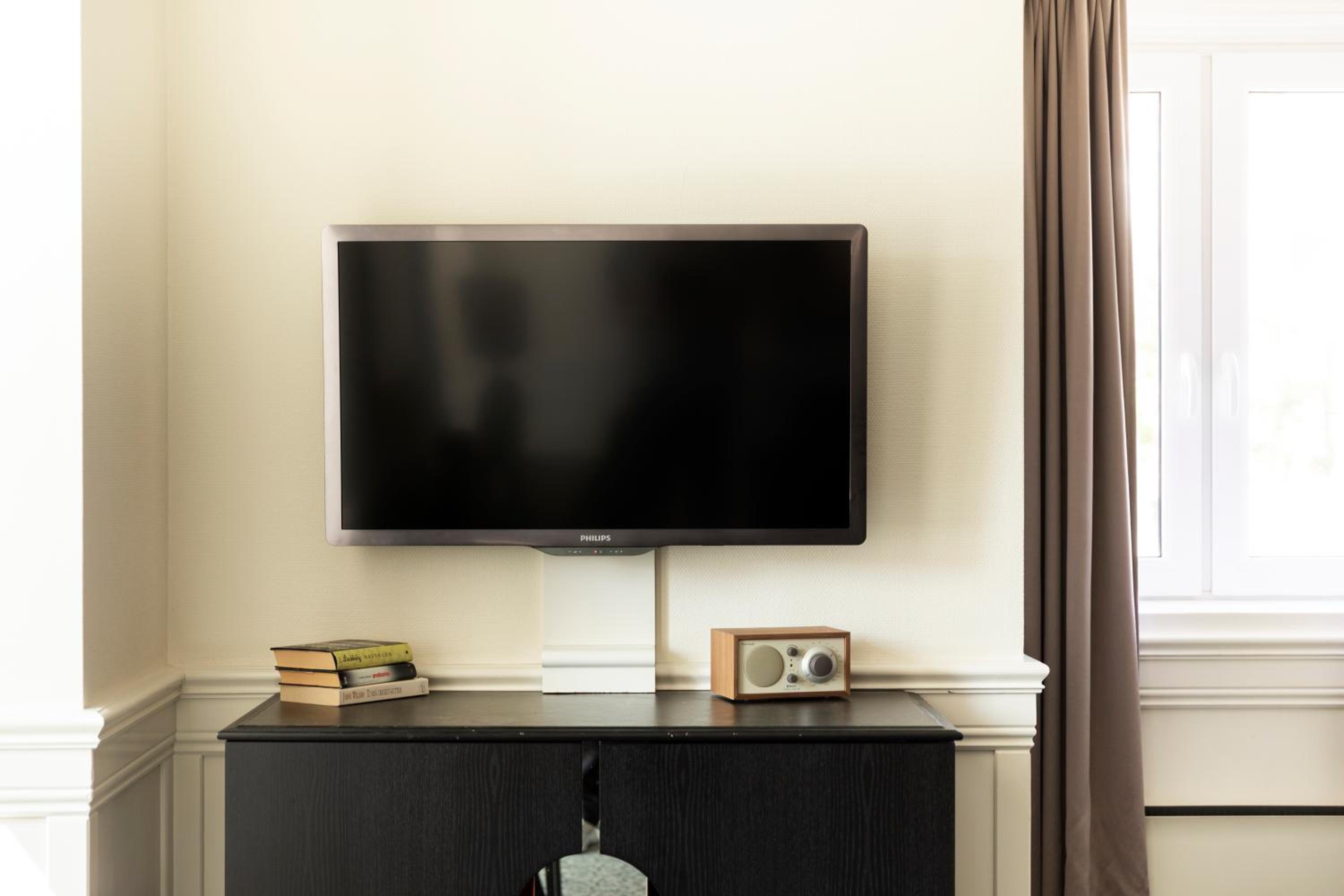 Deluxe Room - Photo 10