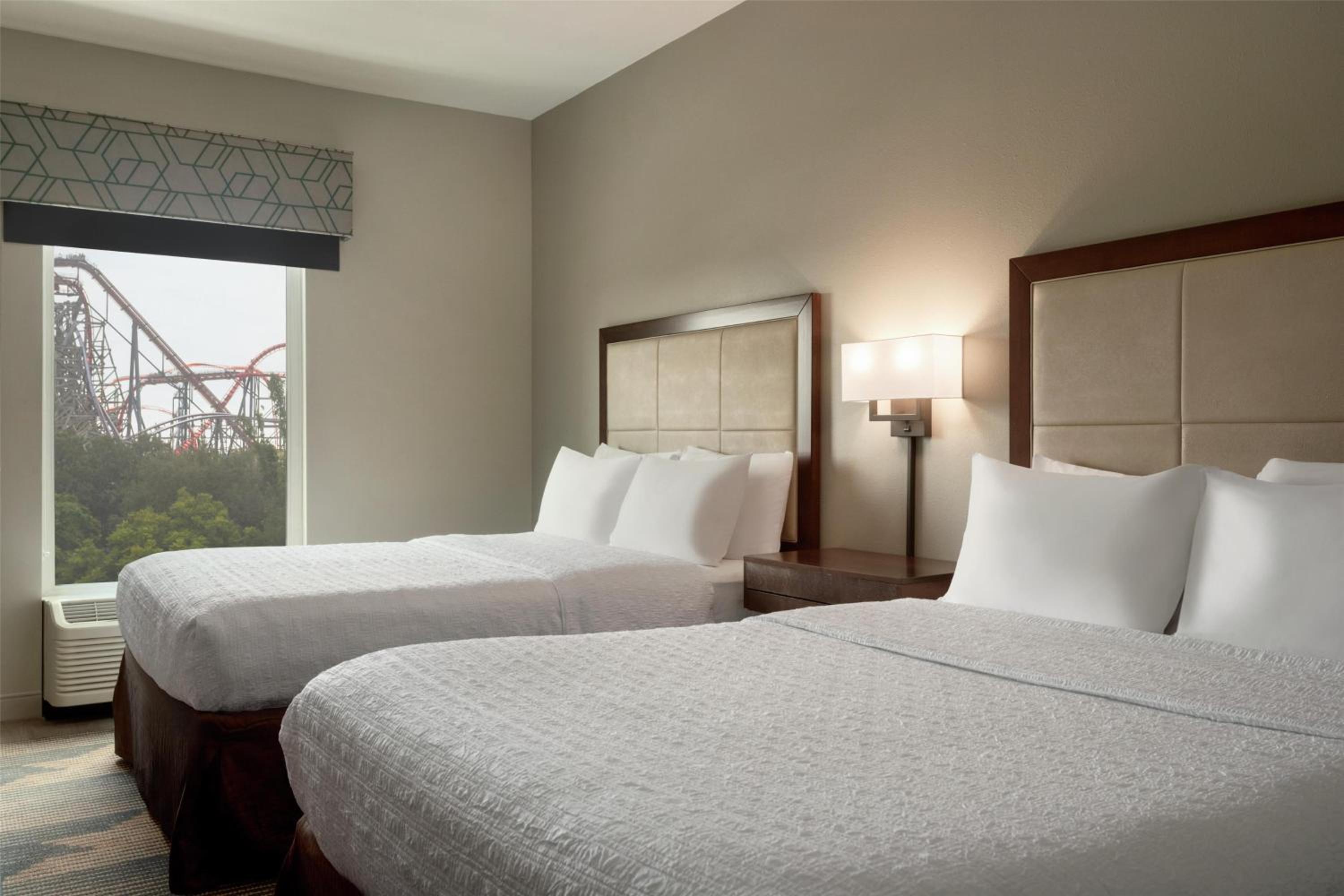 Queen Room with Two Queen Beds - Mobility Access/Non-Smoking