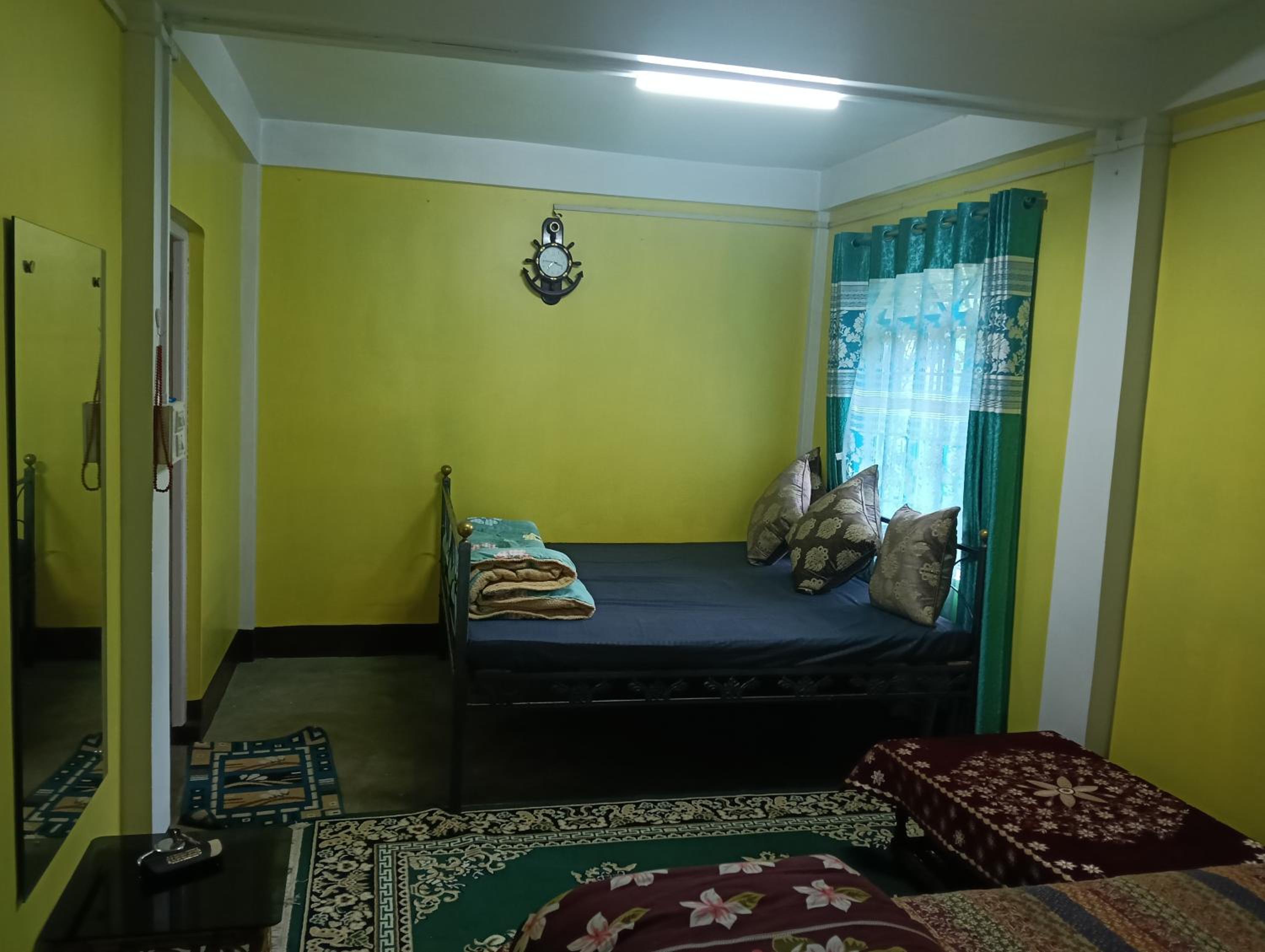 Deluxe King Room photo 1