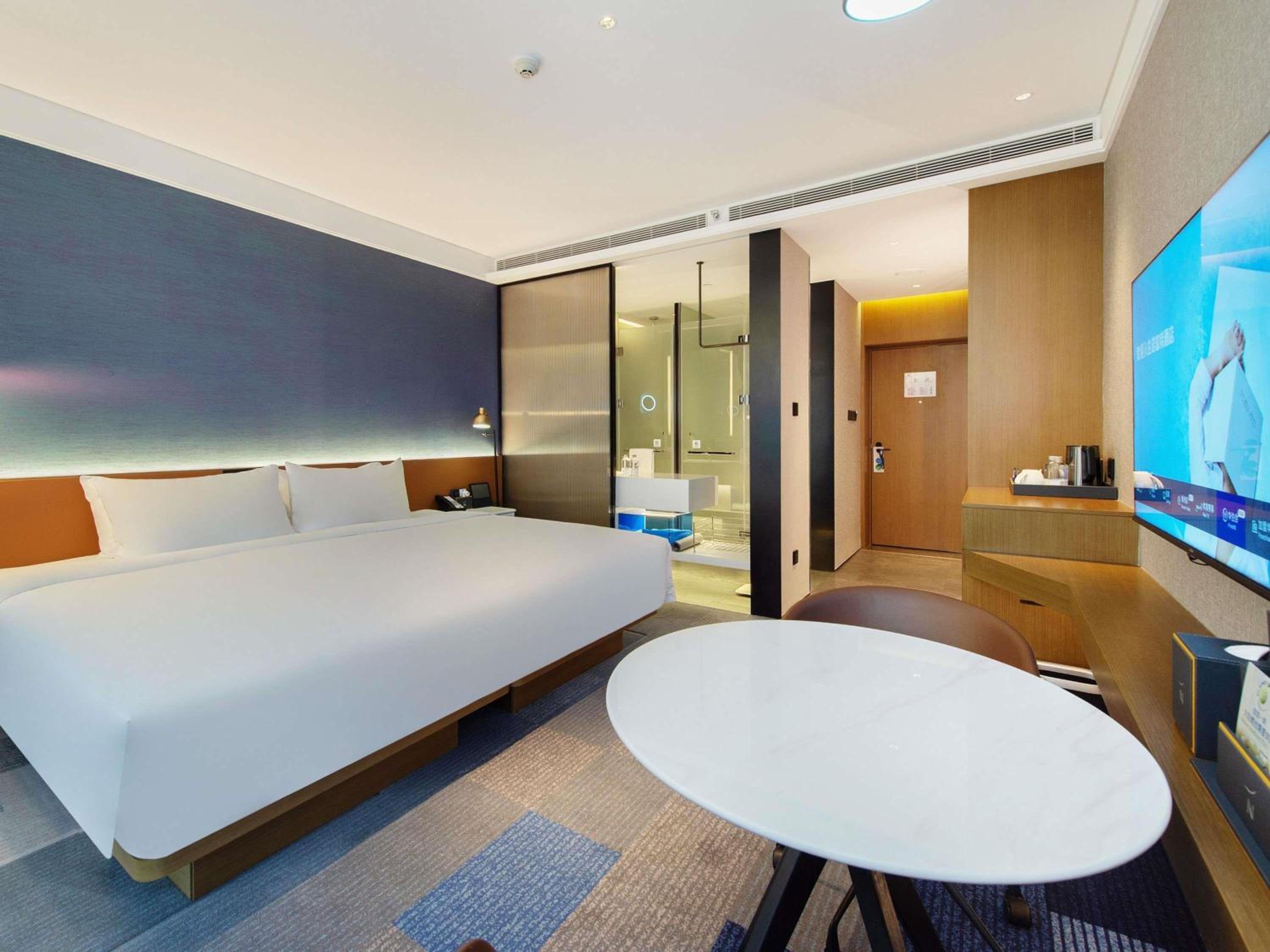 Superior King Room - Photo 3