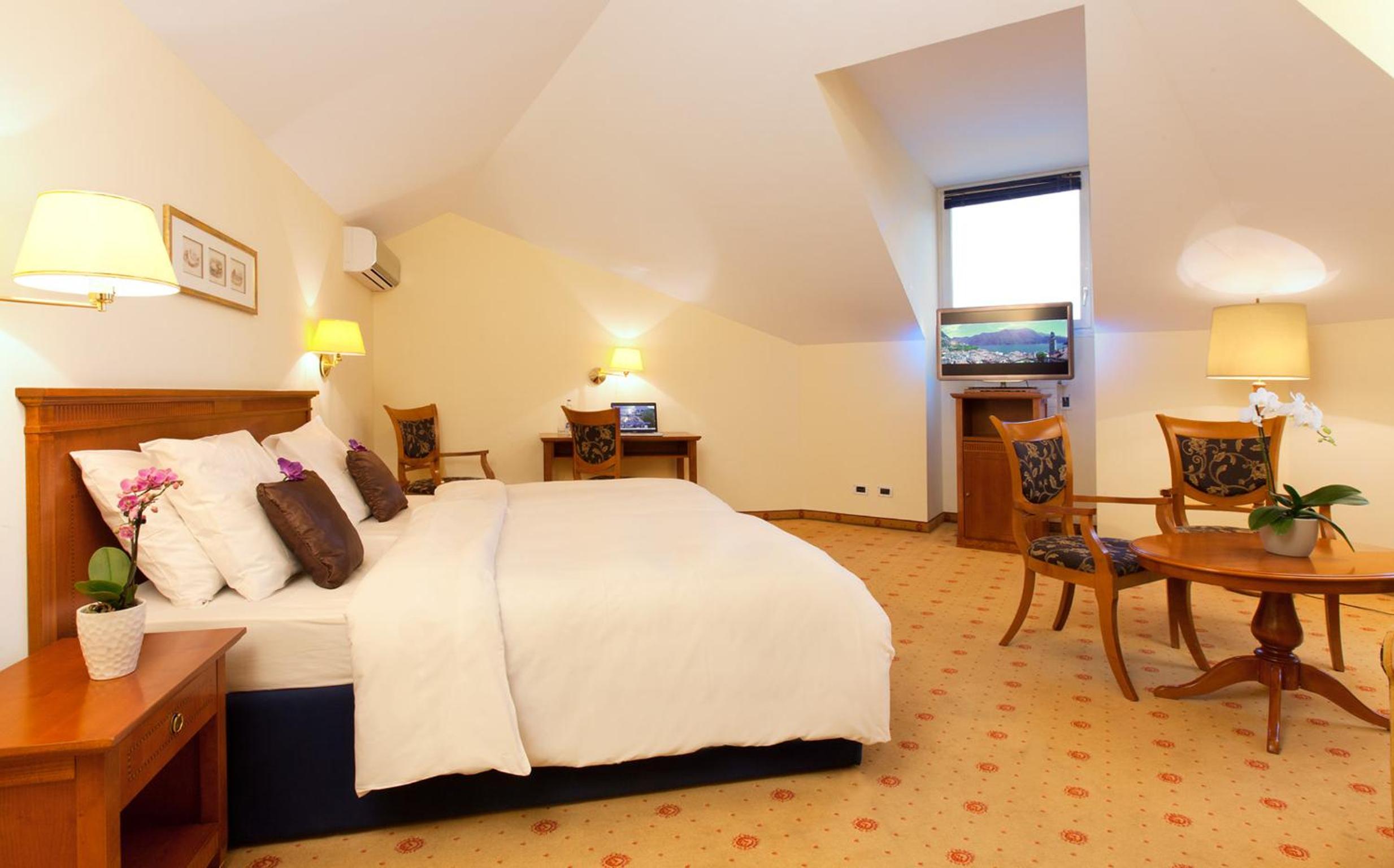 Quadruple Room - Photo 5