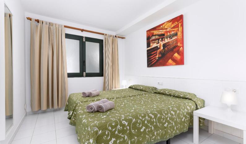One-Bedroom Apartment with Garden View photo 3