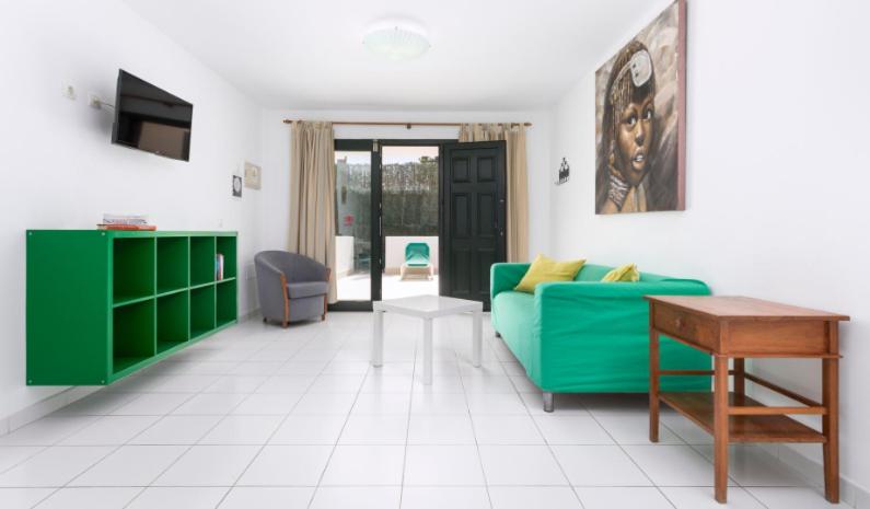 One-Bedroom Apartment with Garden View photo 2