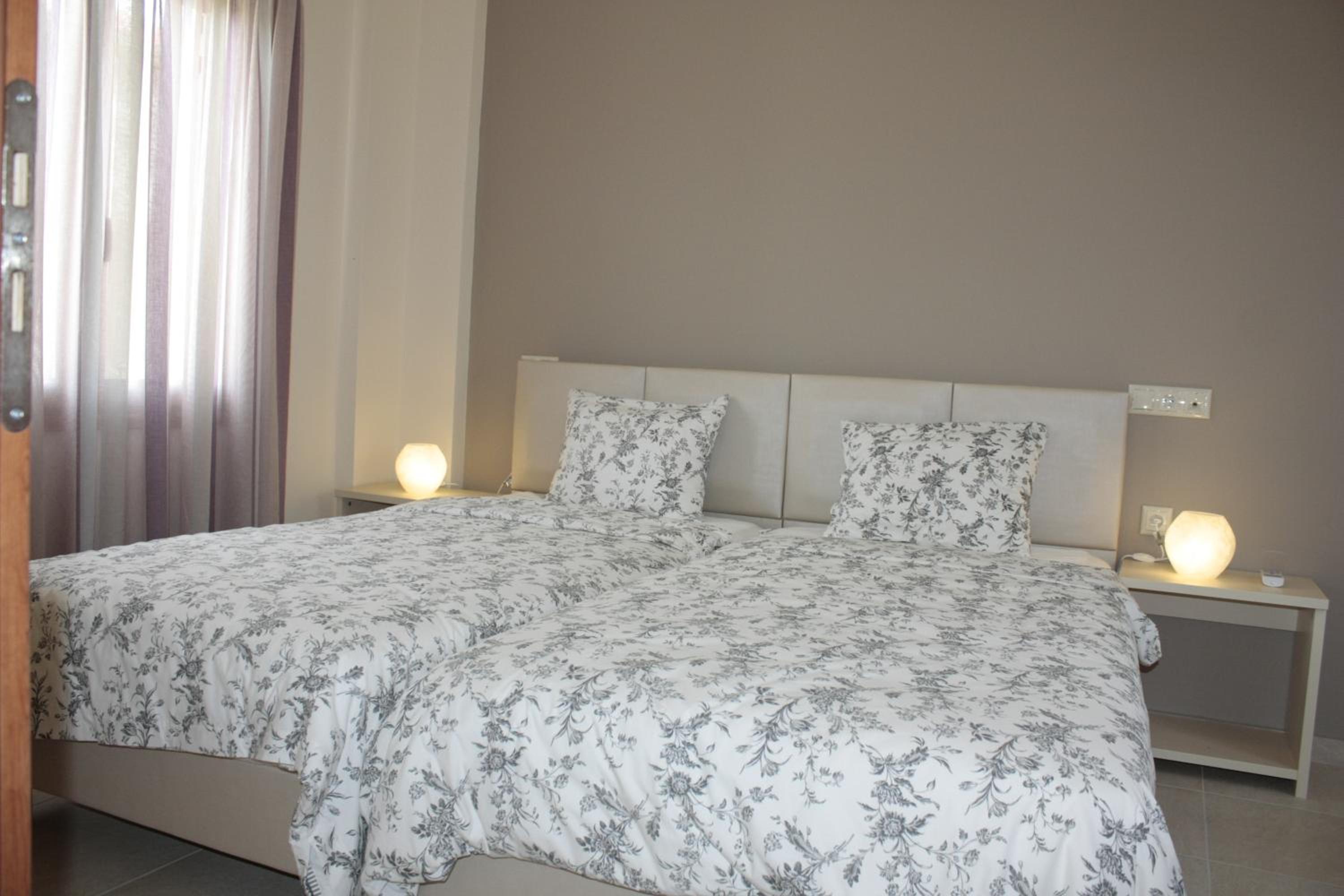 Apartment - Ground Floor - Photo 3