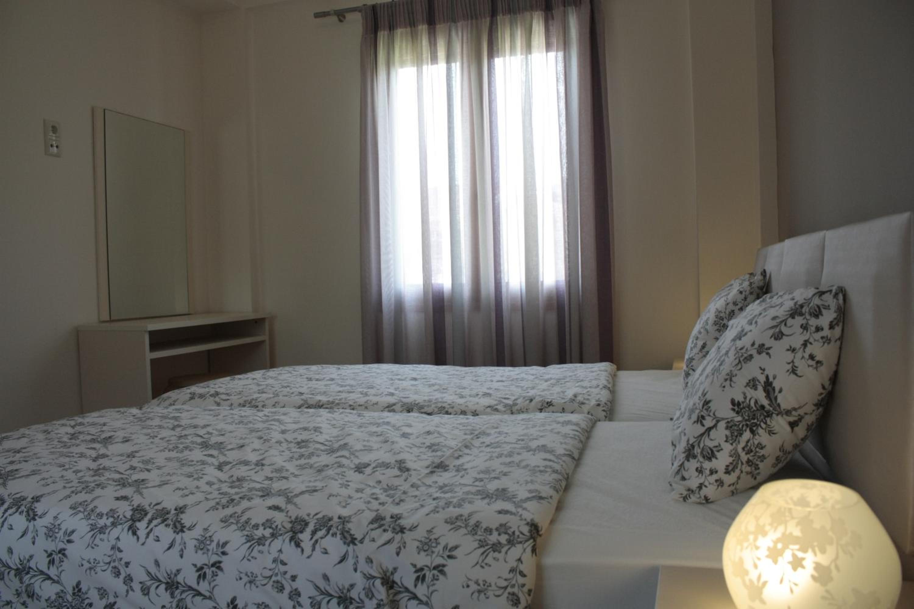 Apartment - Ground Floor - Photo 5