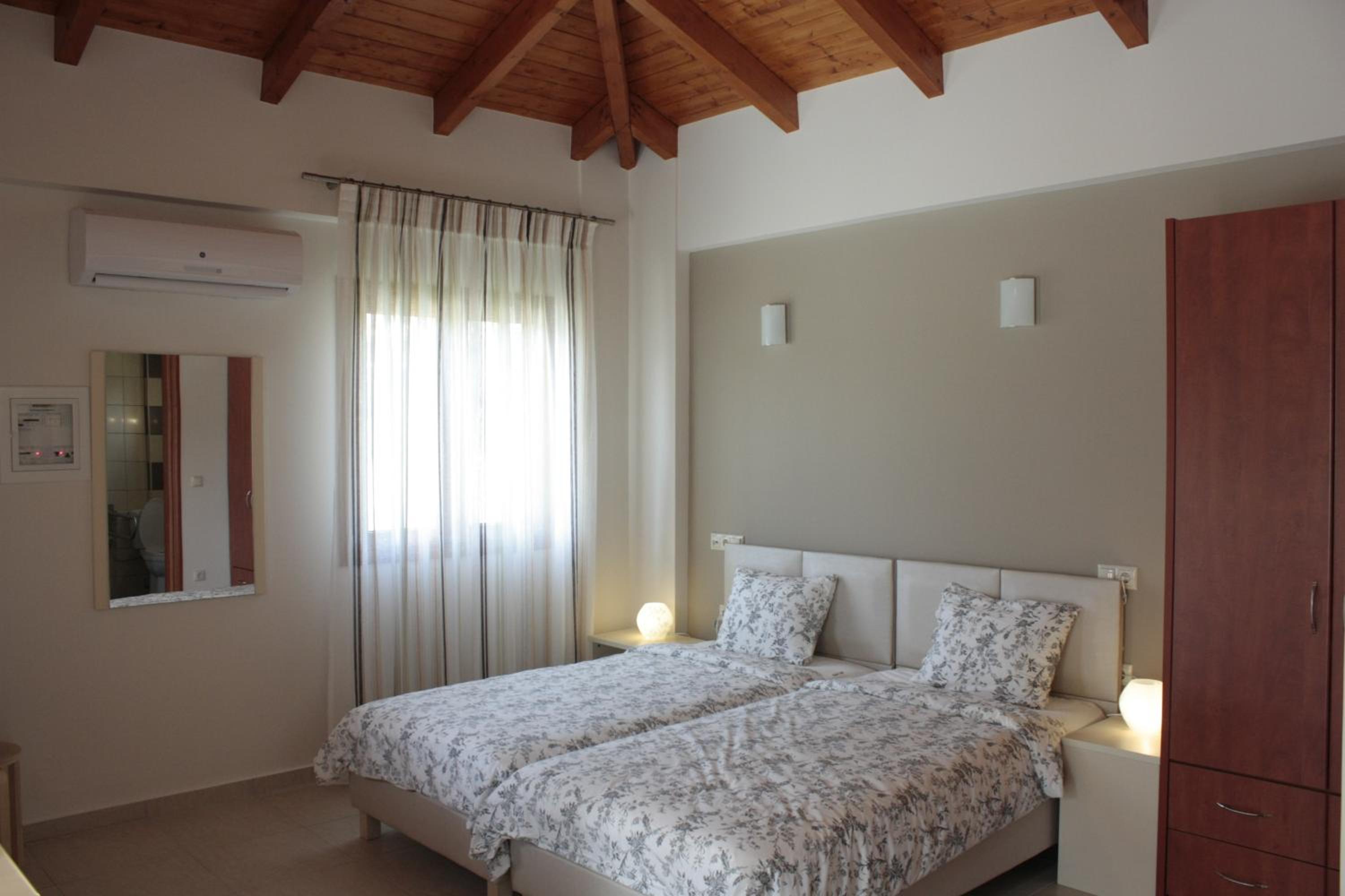 Apartment - Photo 2