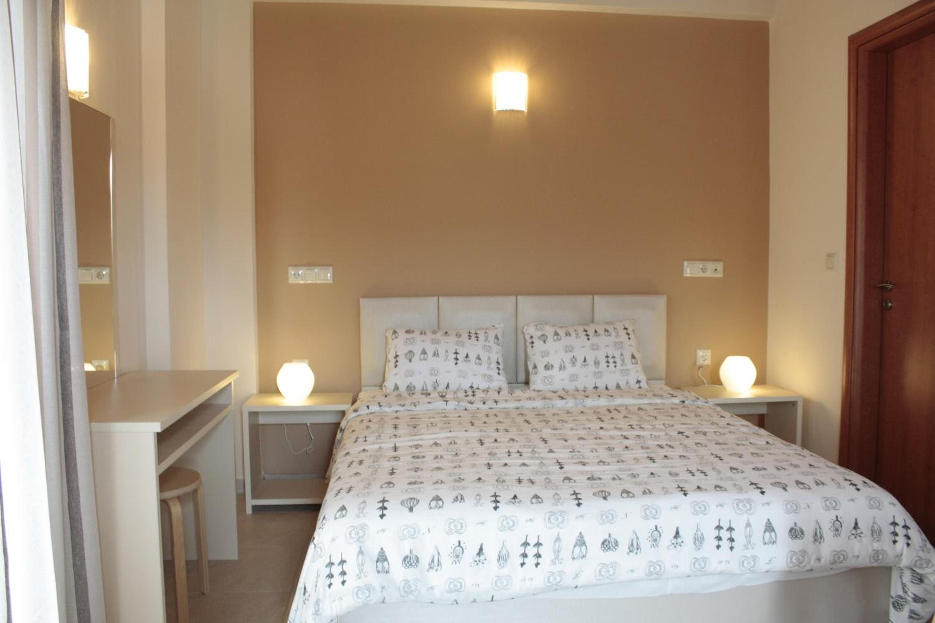 Studio Apartment - Photo 6
