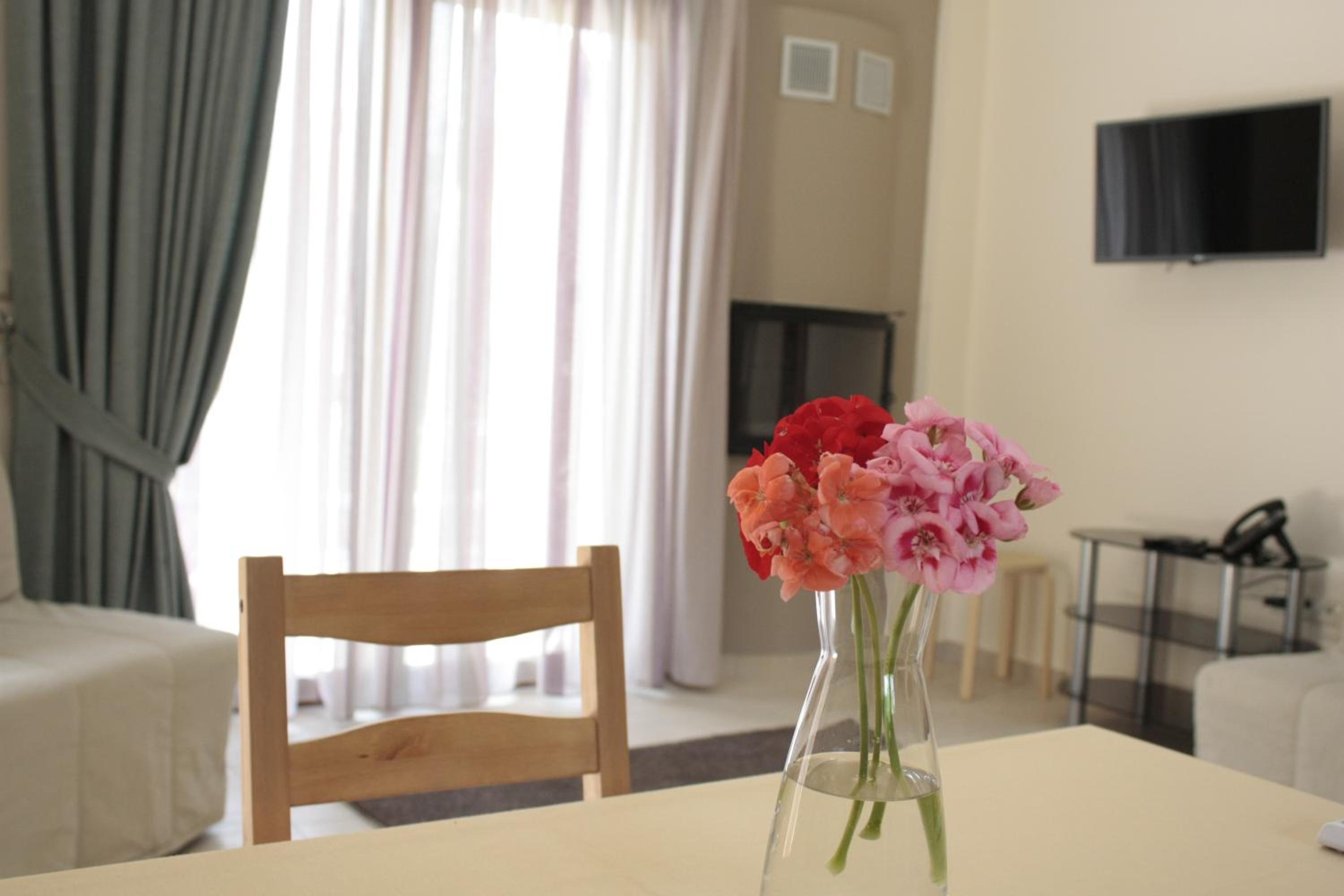 Apartment - Ground Floor - Photo 4