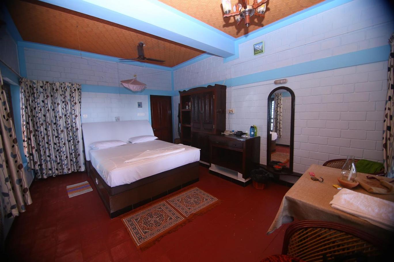 Deluxe Double Room With Balcony And Sea View