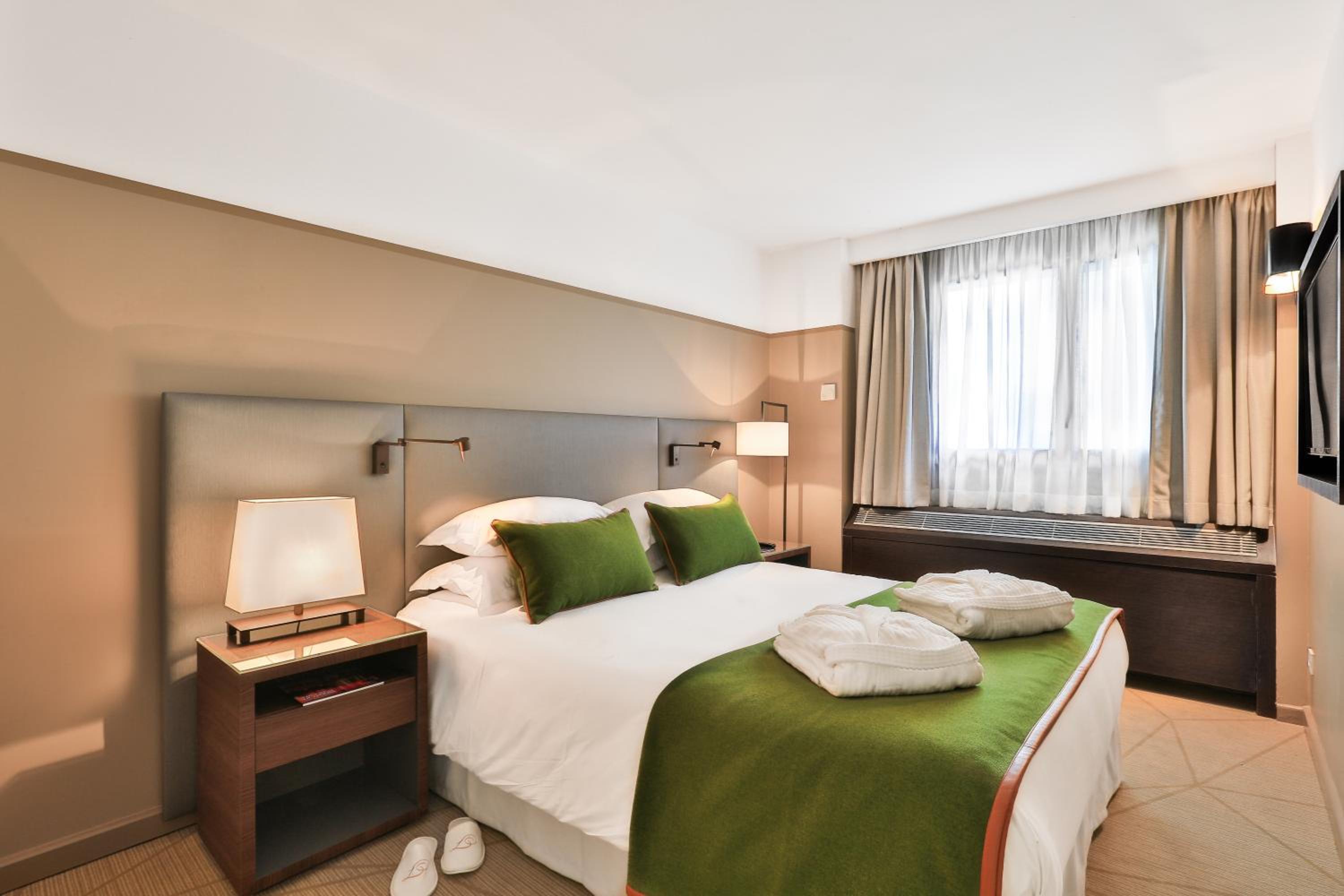  One-Bedroom Executive Apartment - 50m2 (4 adults) photo 2