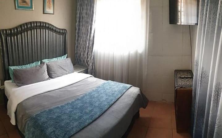 Deluxe Double Room with Shower photo 3