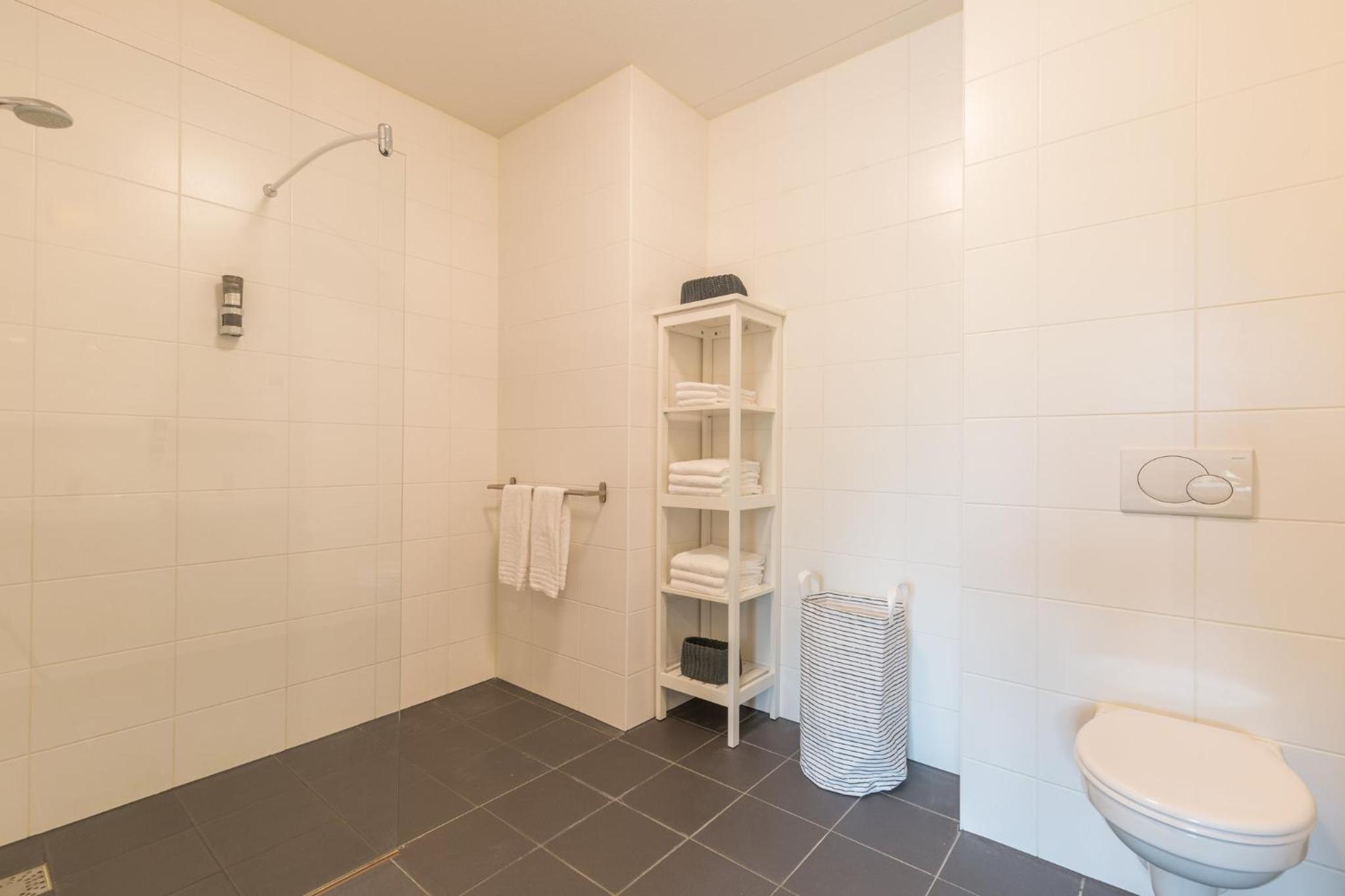 Apartment thumbnail 5