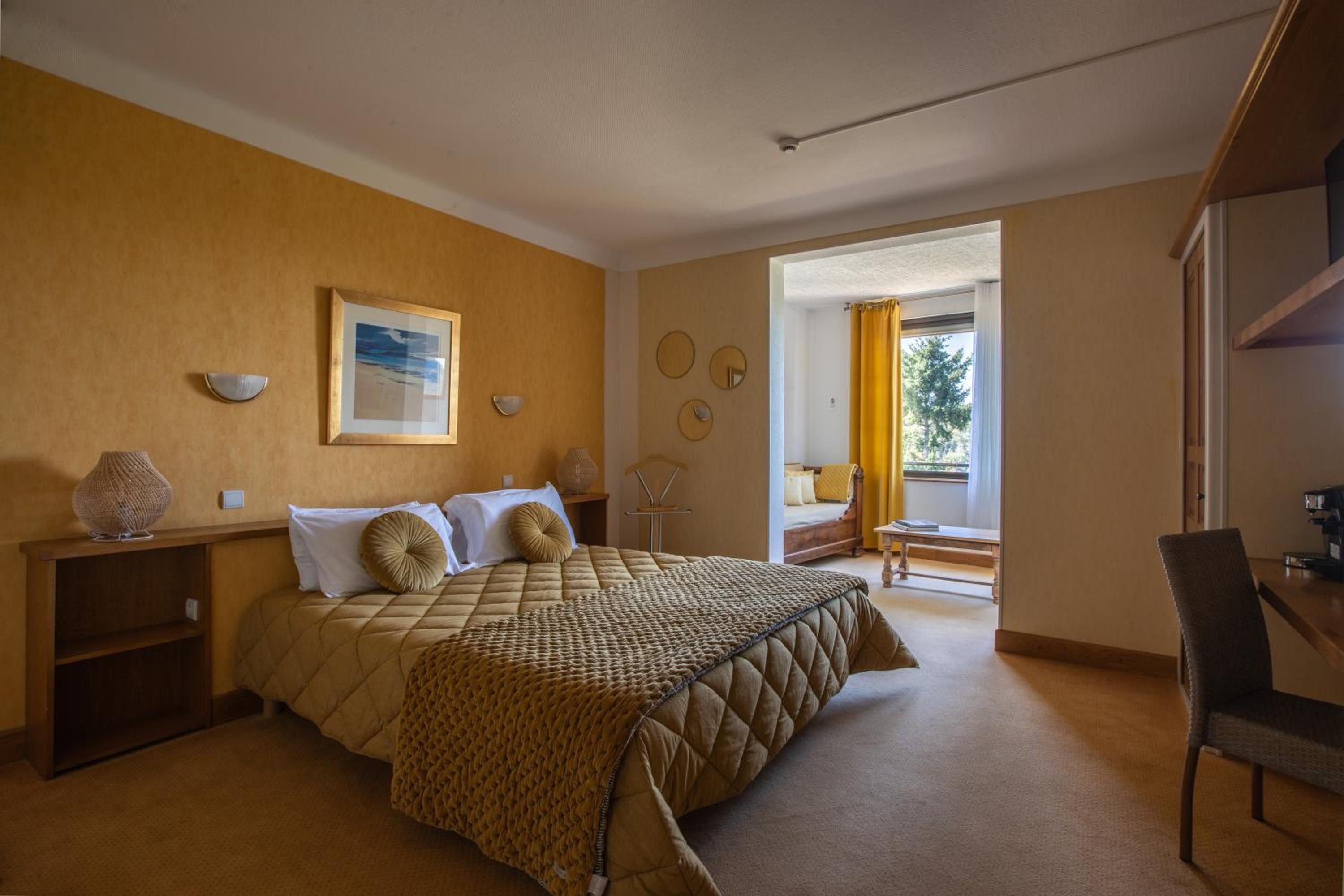 Queen Room with Garden View photo 2