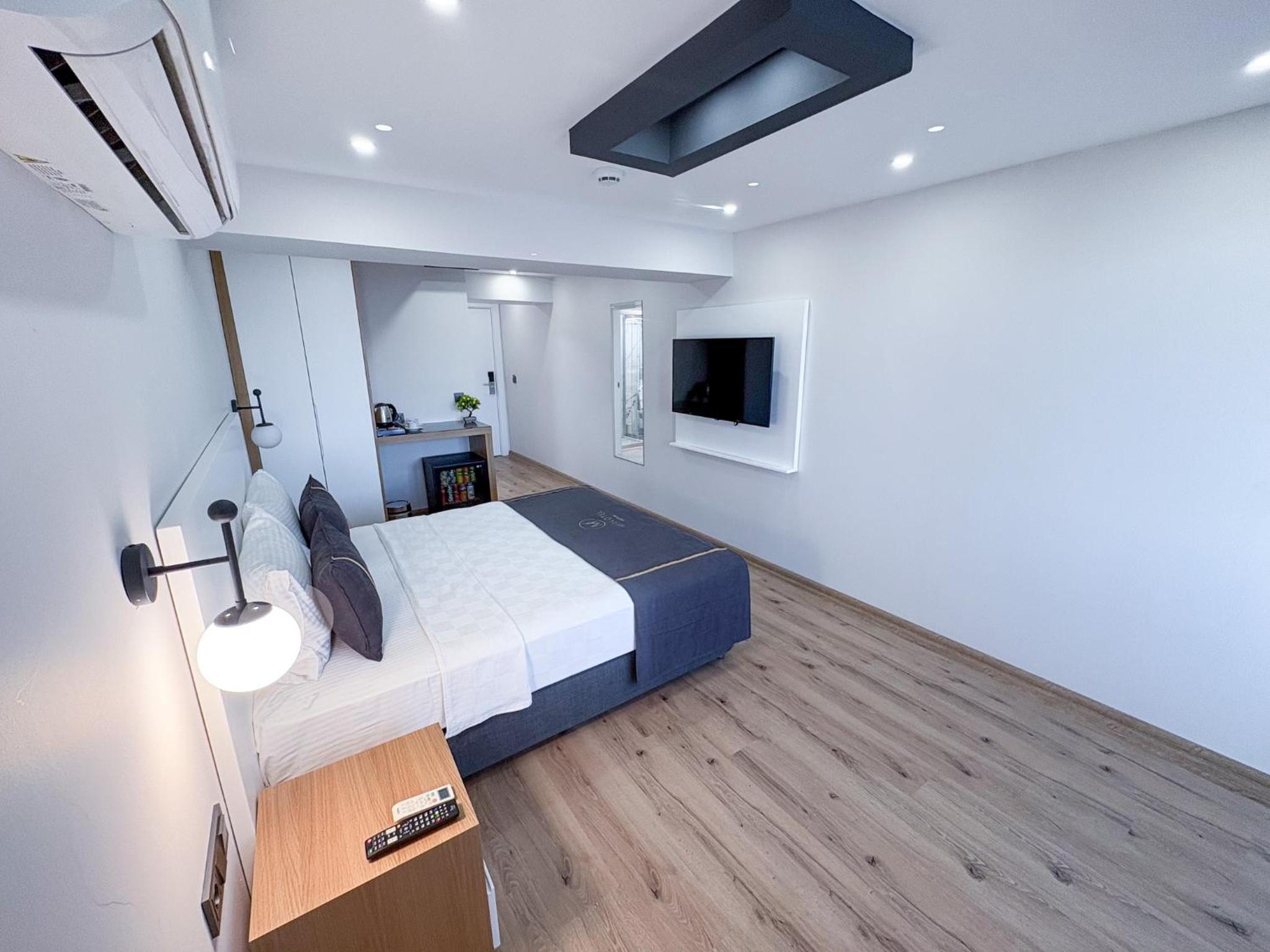Double or Twin Room with Sea View photo 2