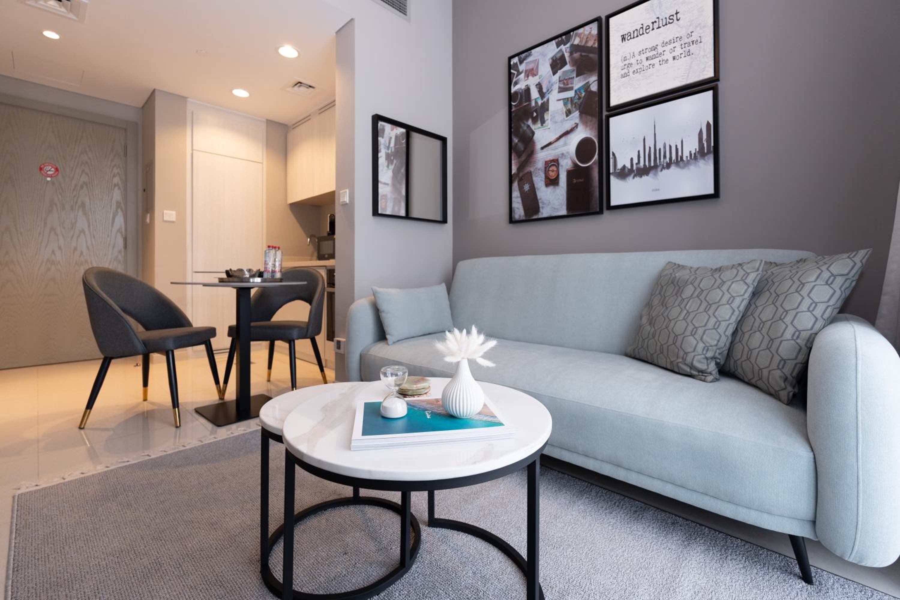 One-Bedroom Apartment photo 2