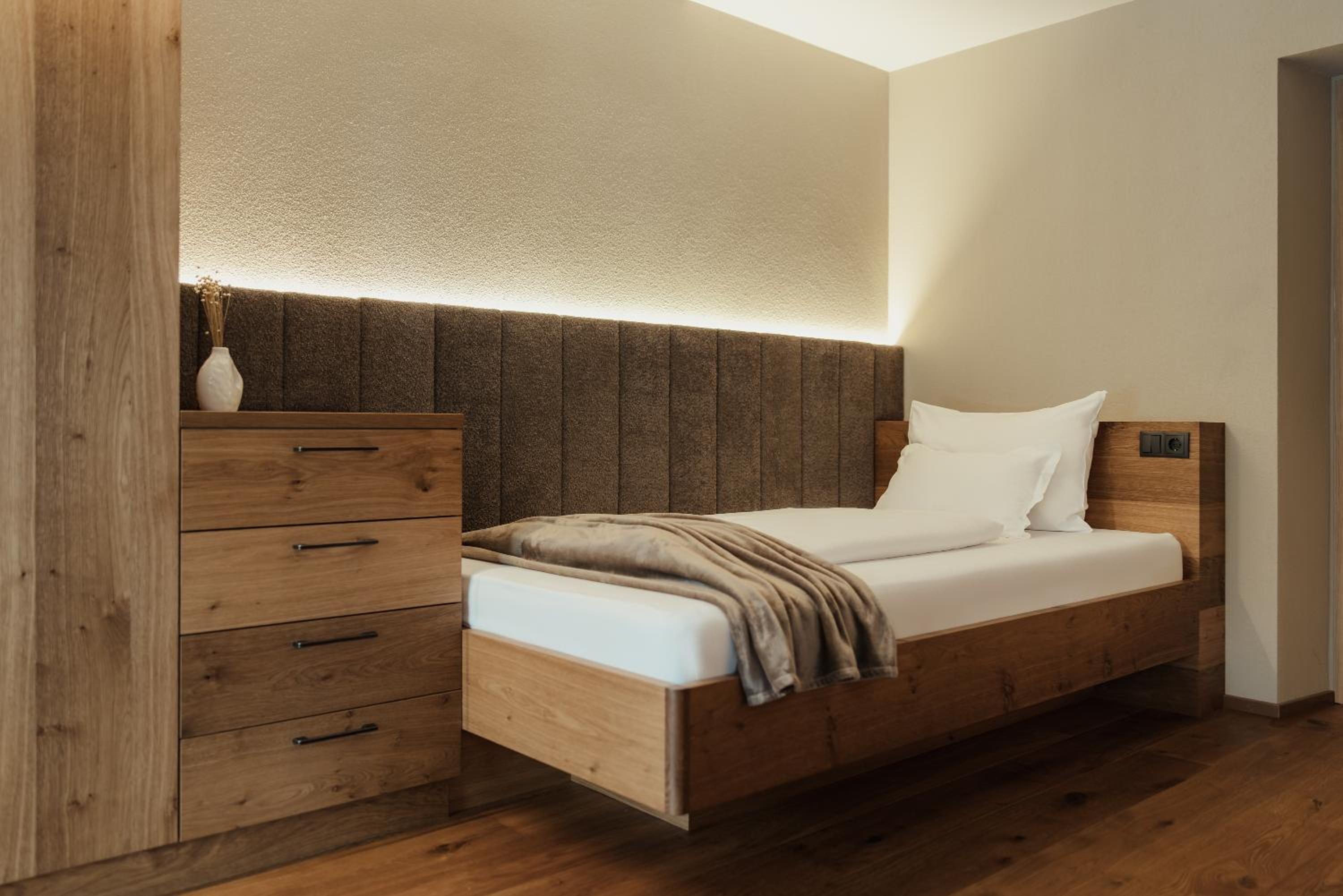Single Room photo 3