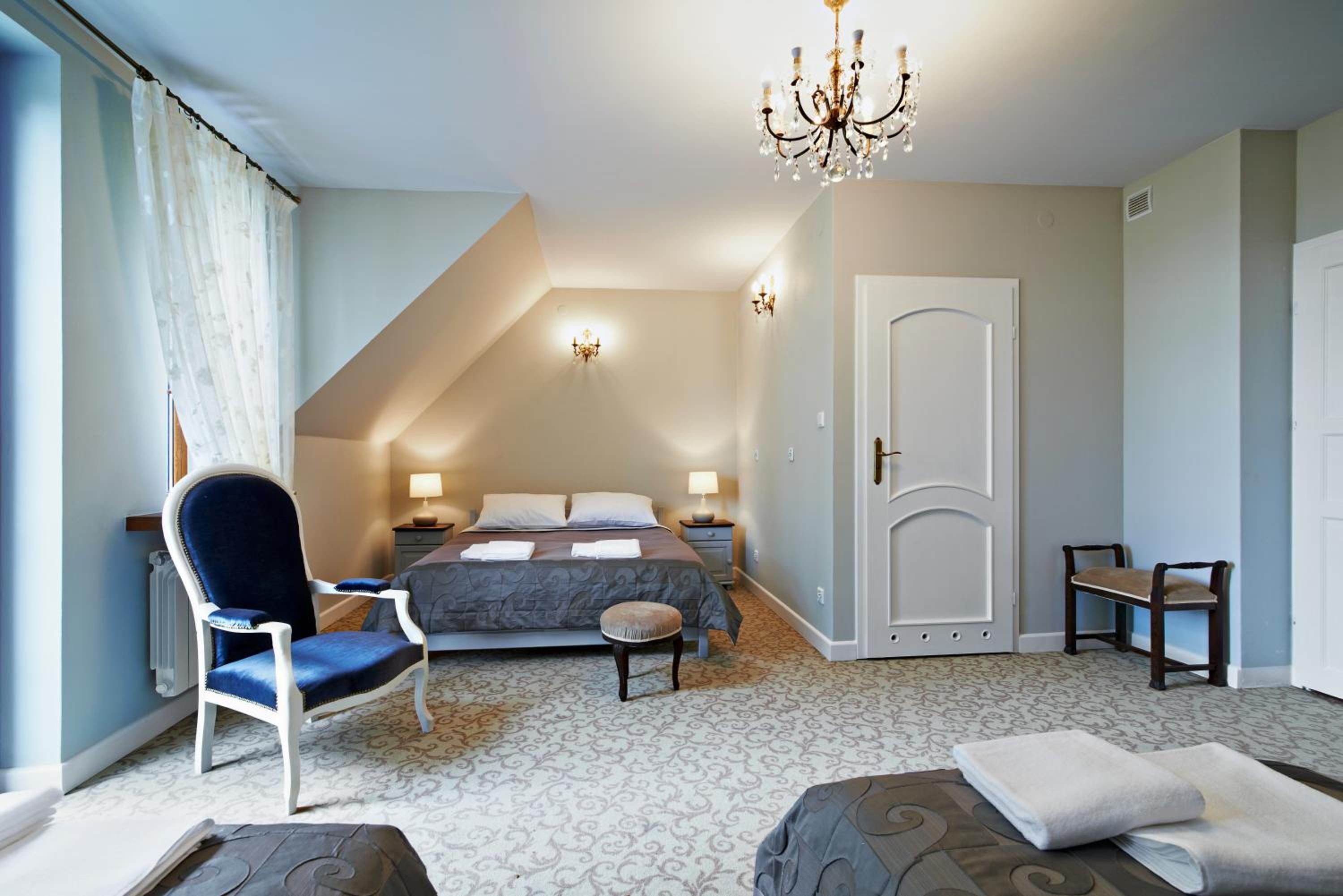 Deluxe Family Room - Photo 6